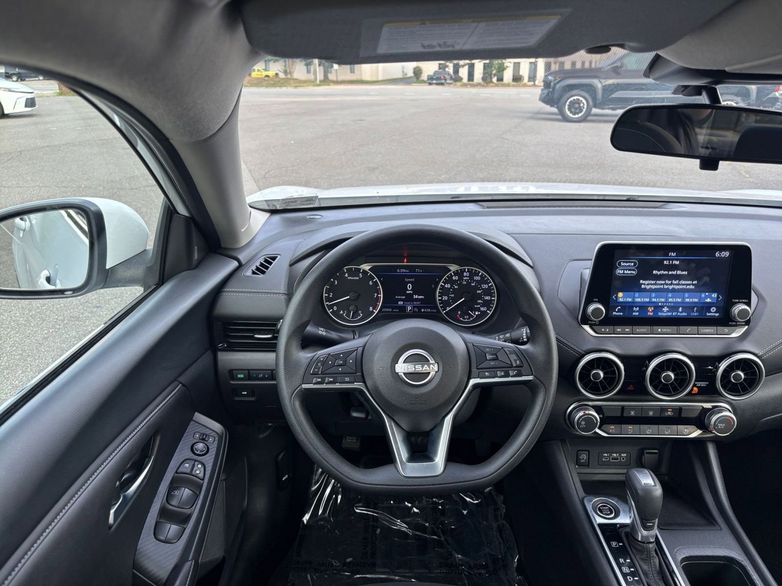 Thumbnail: 2024 Nissan Sentra - 32