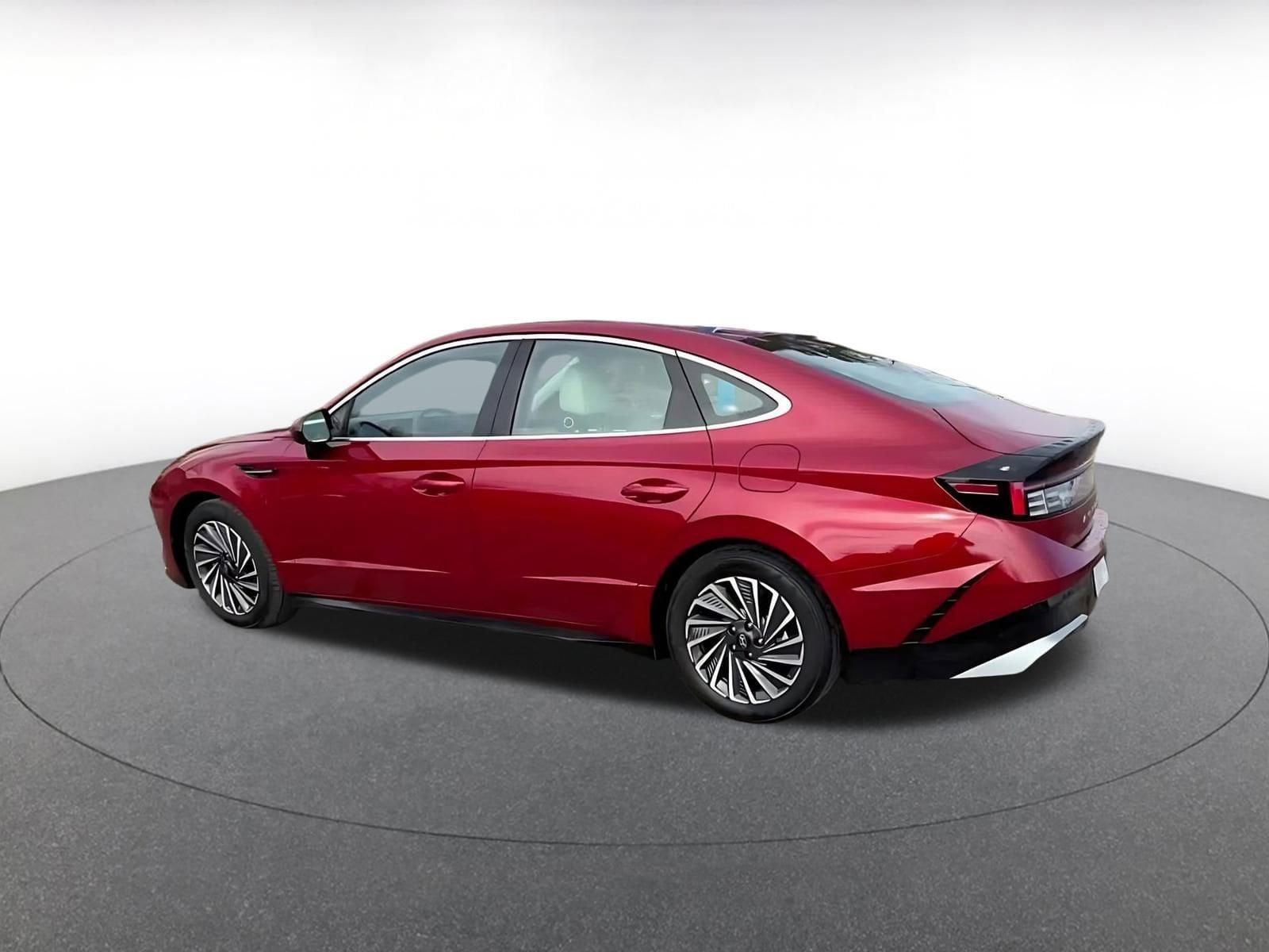 Thumbnail: 2025 Hyundai Sonata - 10