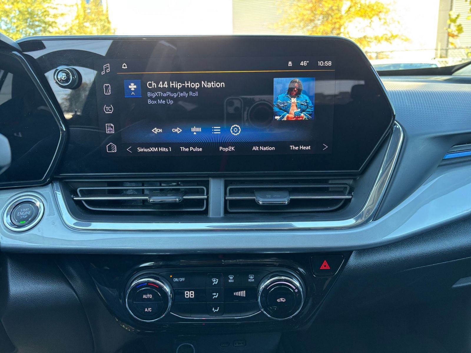 Thumbnail: 2025 Chevrolet Trax - 18