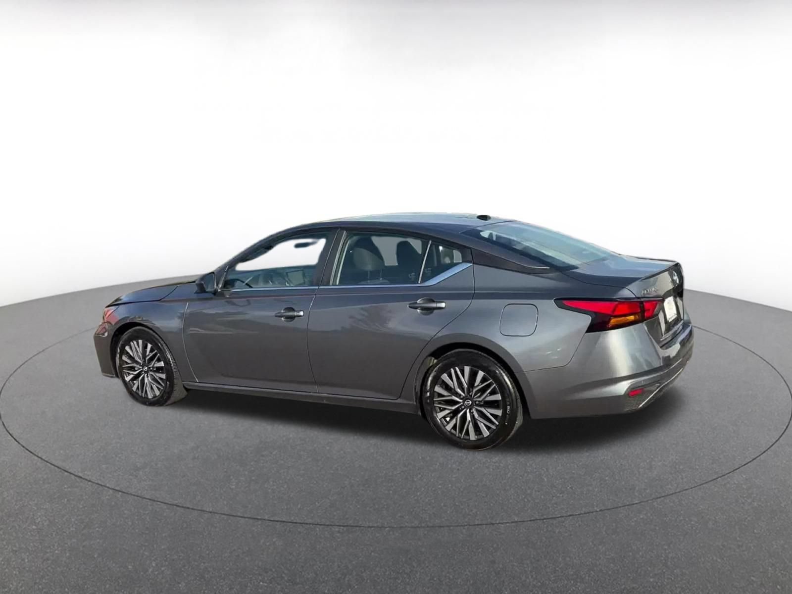 Thumbnail: 2026 Nissan Altima - 9