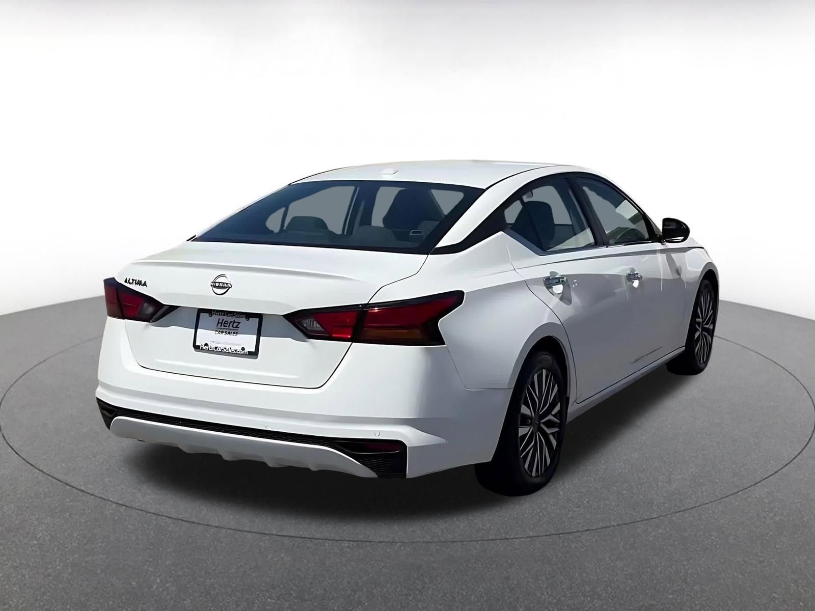 Thumbnail: 2025 Nissan Altima - 14