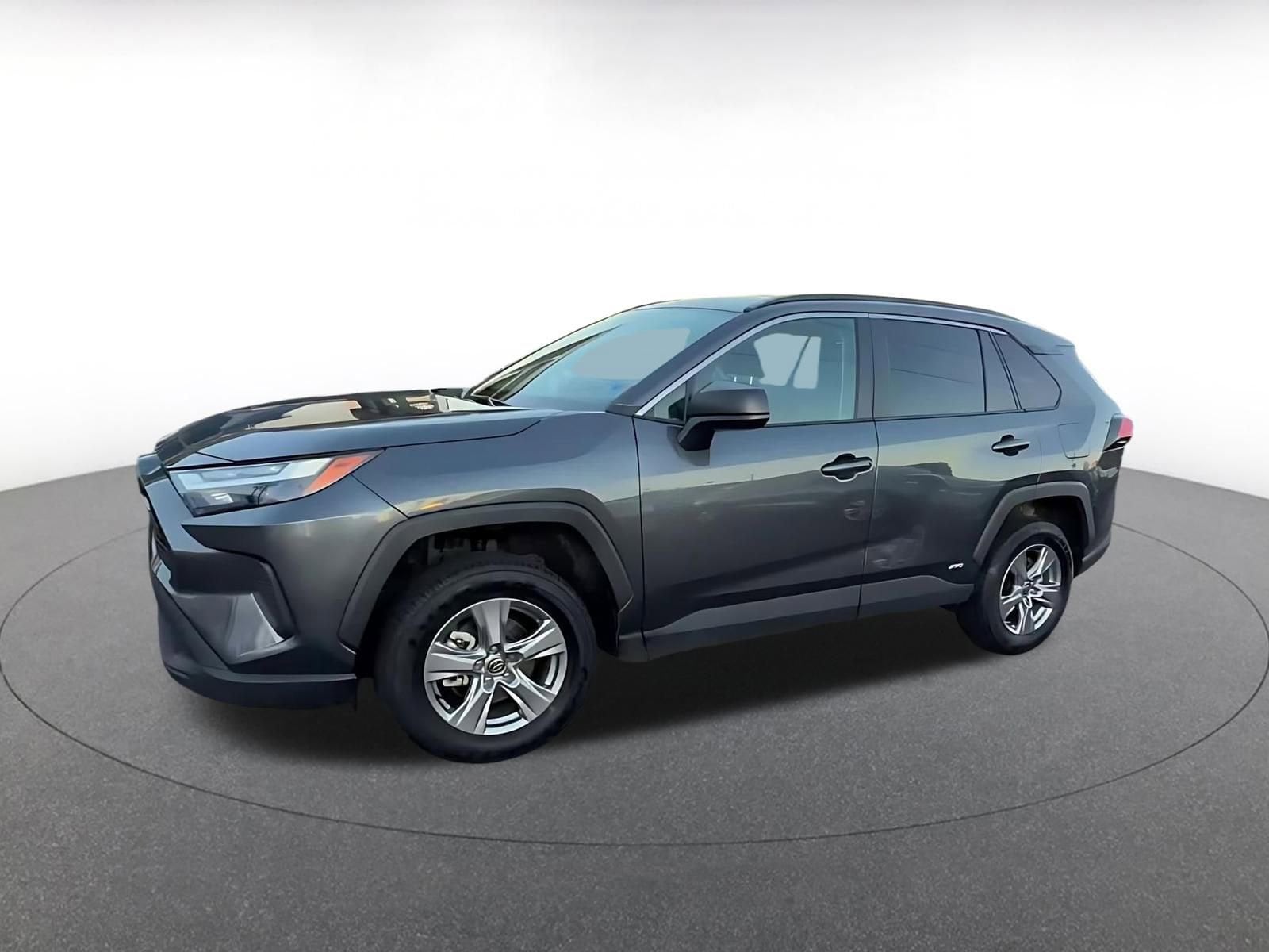 Thumbnail: 2025 Toyota RAV4 - 8