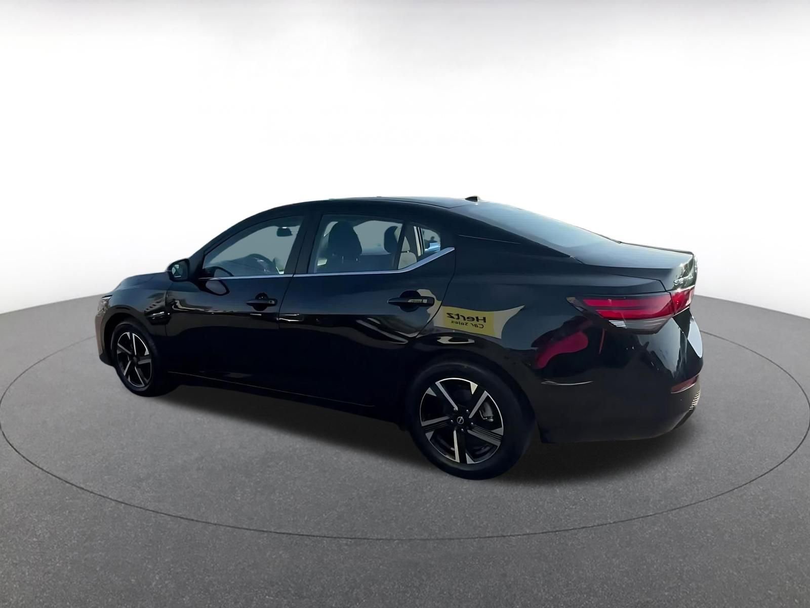 Thumbnail: 2025 Nissan Sentra - 10