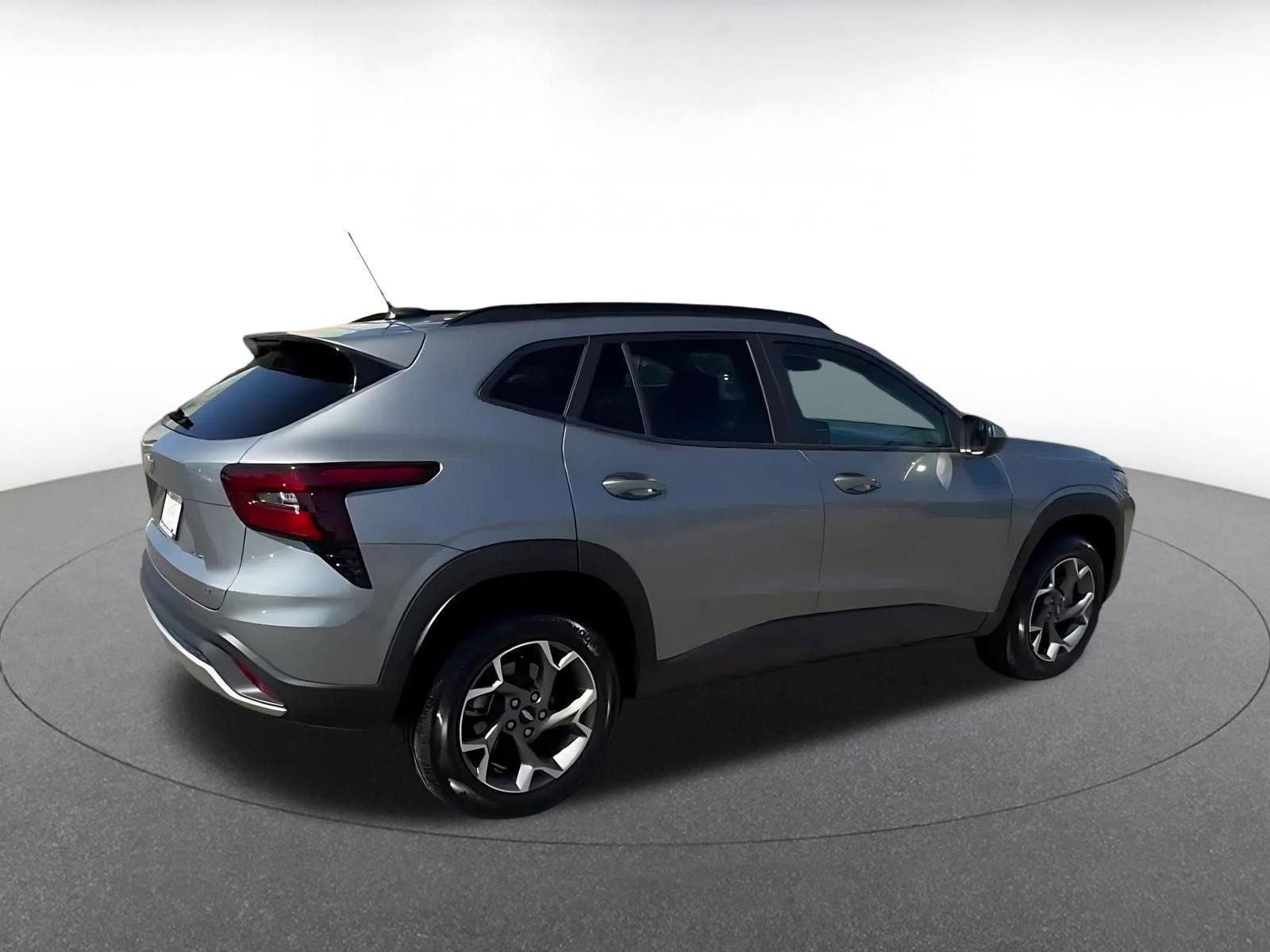 Thumbnail: 2025 Chevrolet Trax - 14