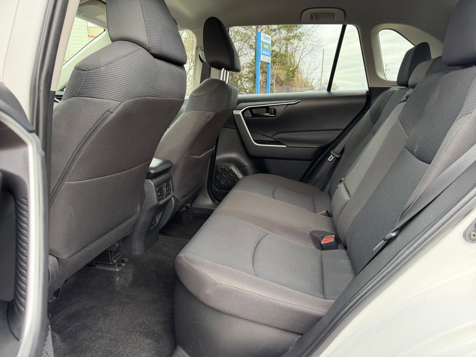 Thumbnail: 2025 Toyota RAV4 - 24