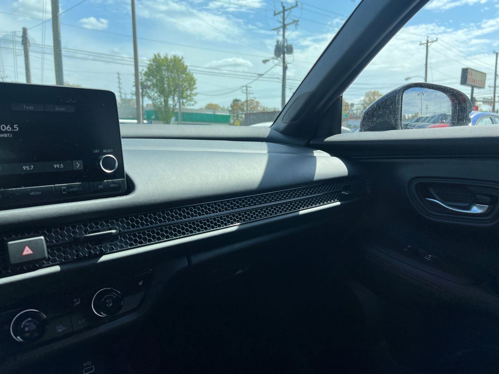 Thumbnail: 2025 Honda HR-V - 34