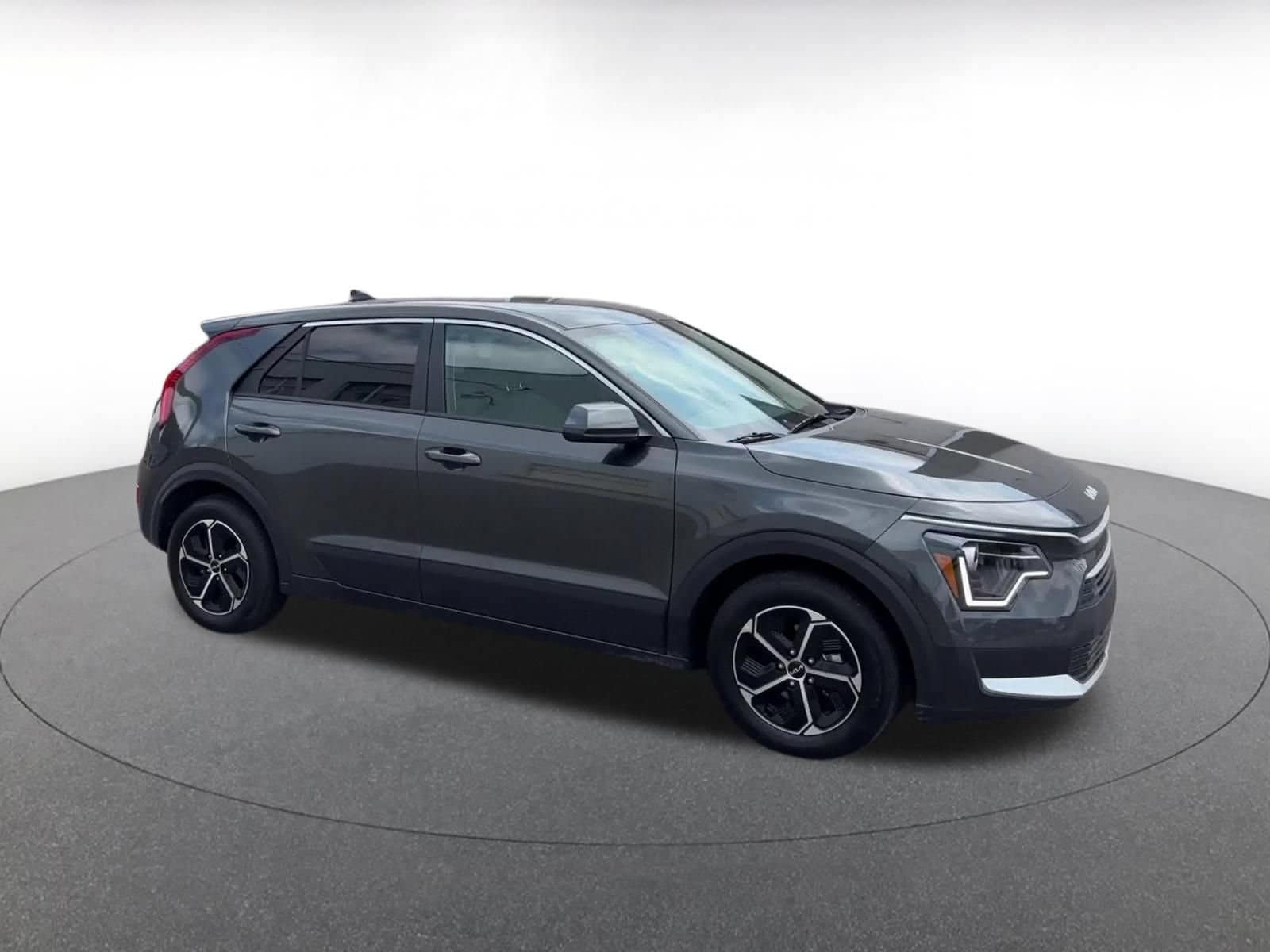 Thumbnail: 2026 Kia Niro - 2