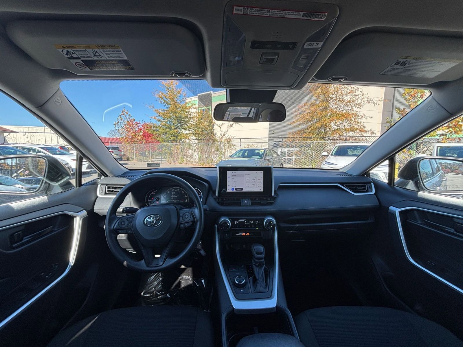 Thumbnail: 2025 Toyota RAV4 - 32