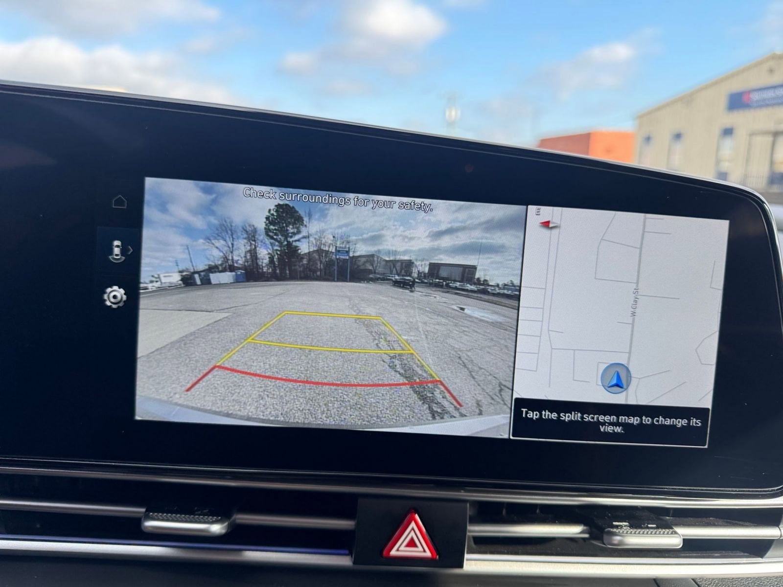 Thumbnail: 2025 Hyundai Elantra - 24