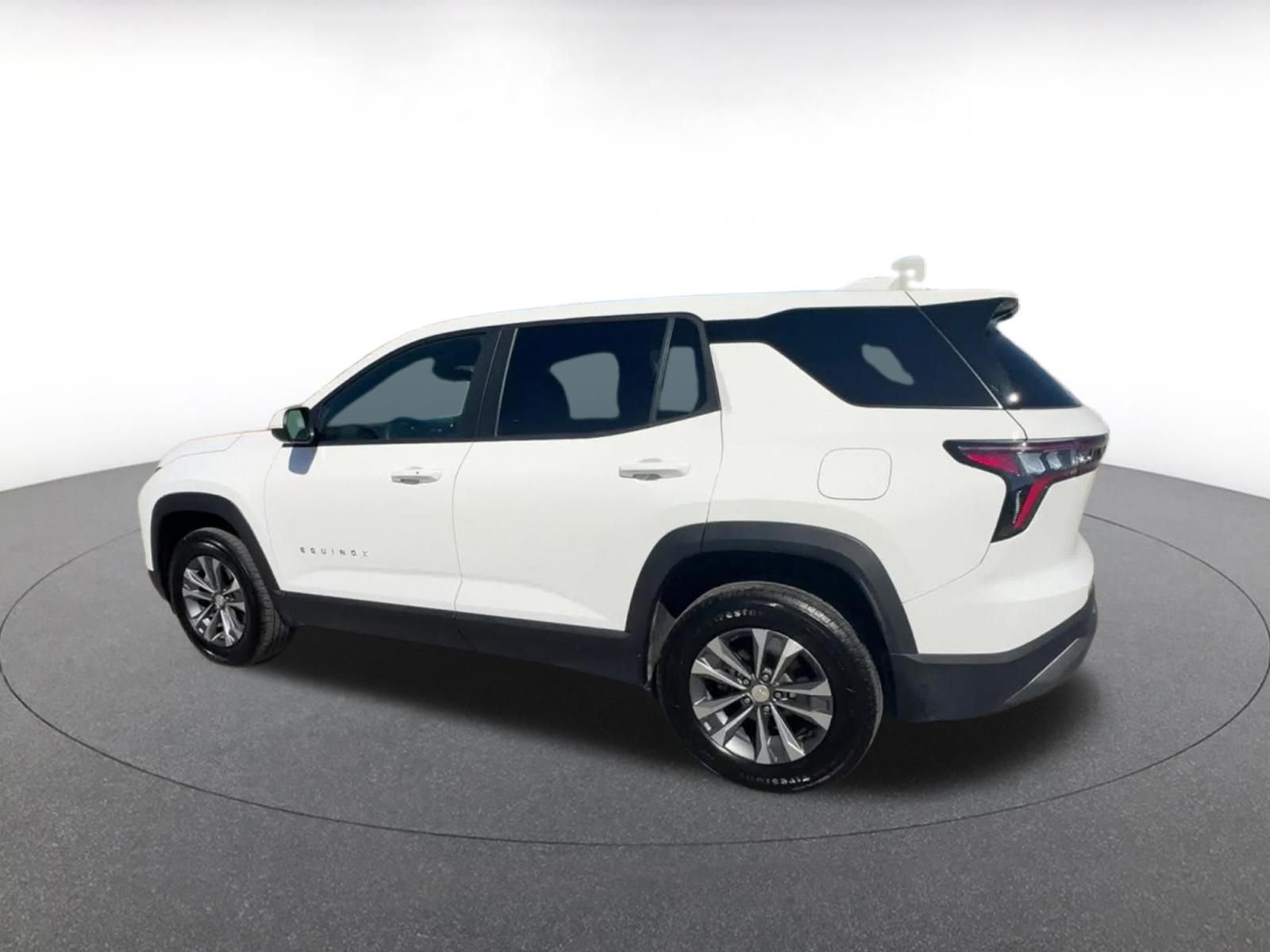 Thumbnail: 2025 Chevrolet Equinox - 10