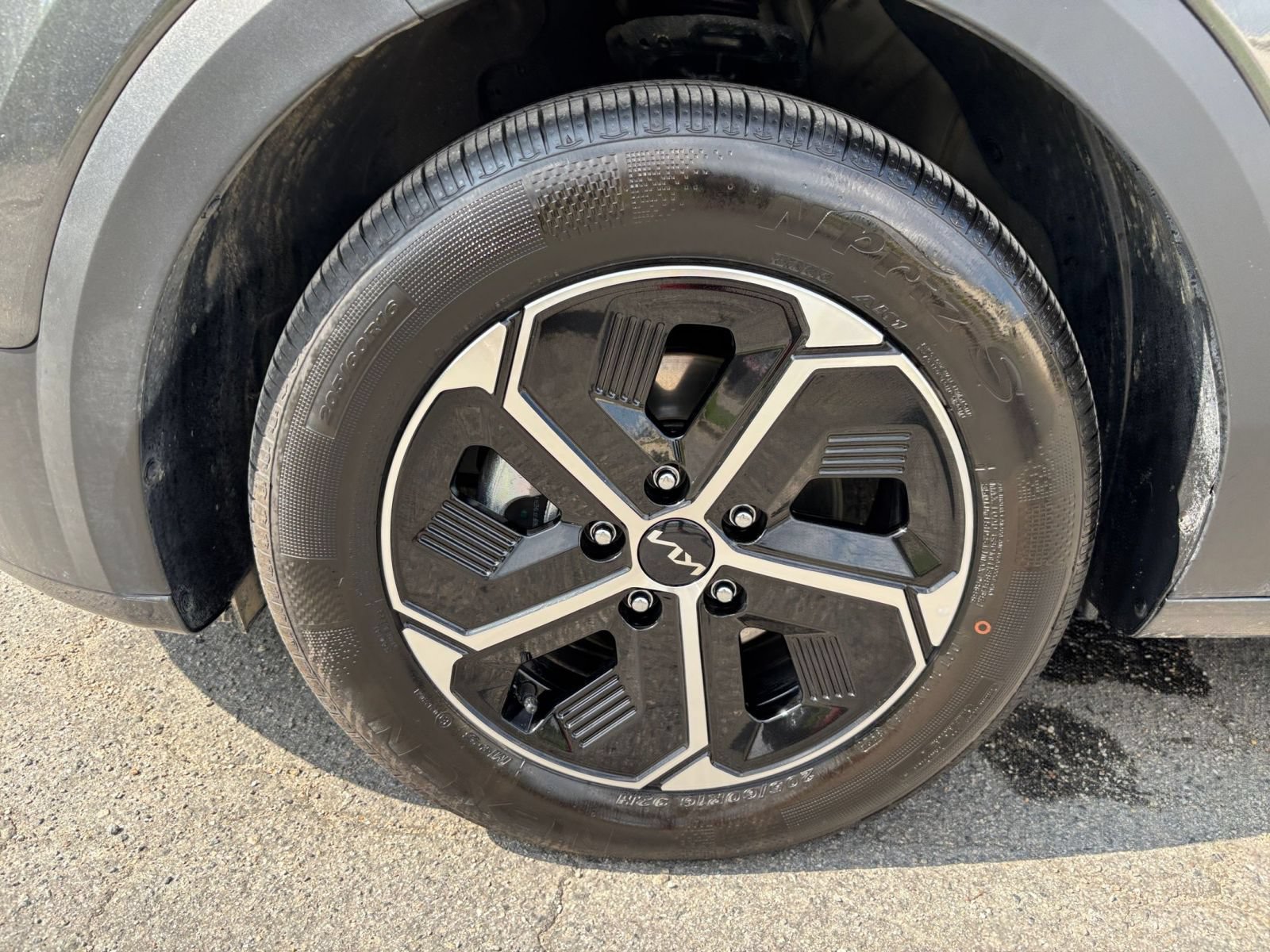 Thumbnail: 2026 Kia Niro - 29