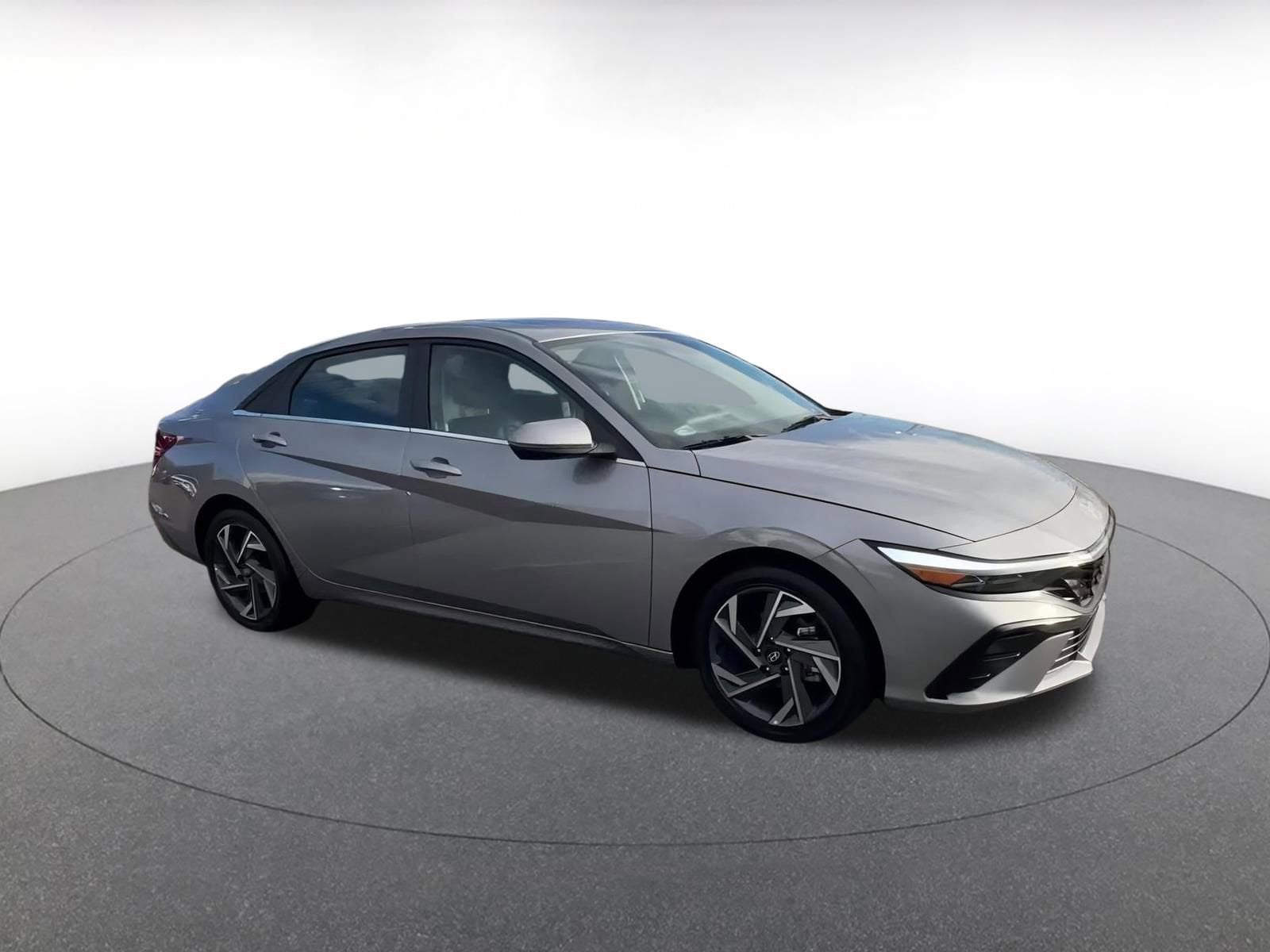 Thumbnail: 2025 Hyundai Elantra - 2