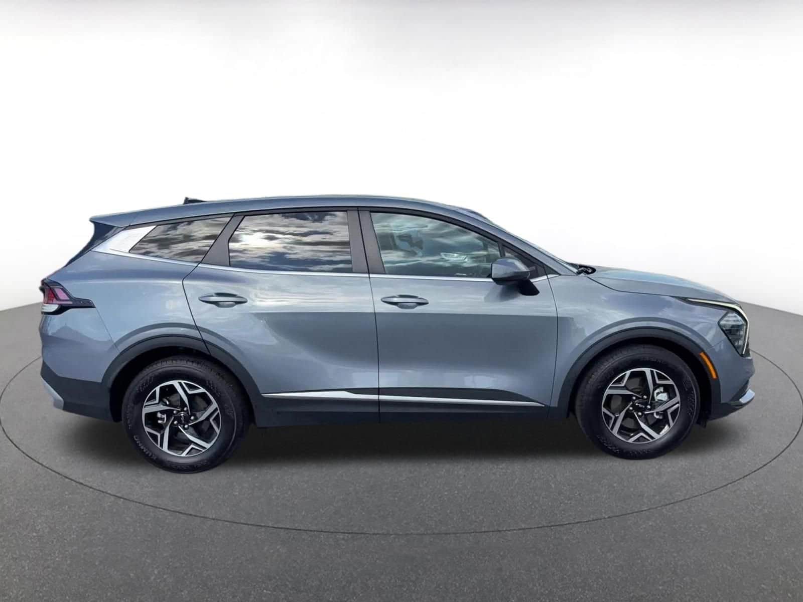 Thumbnail: 2025 Kia Sportage - 16