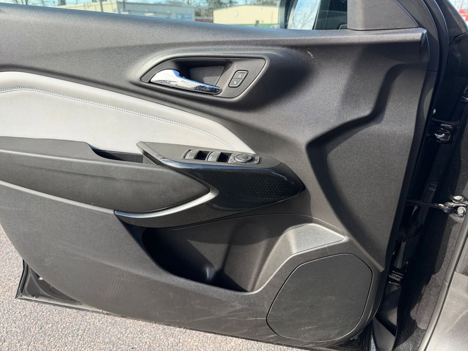 Thumbnail: 2025 Chevrolet Trax - 20