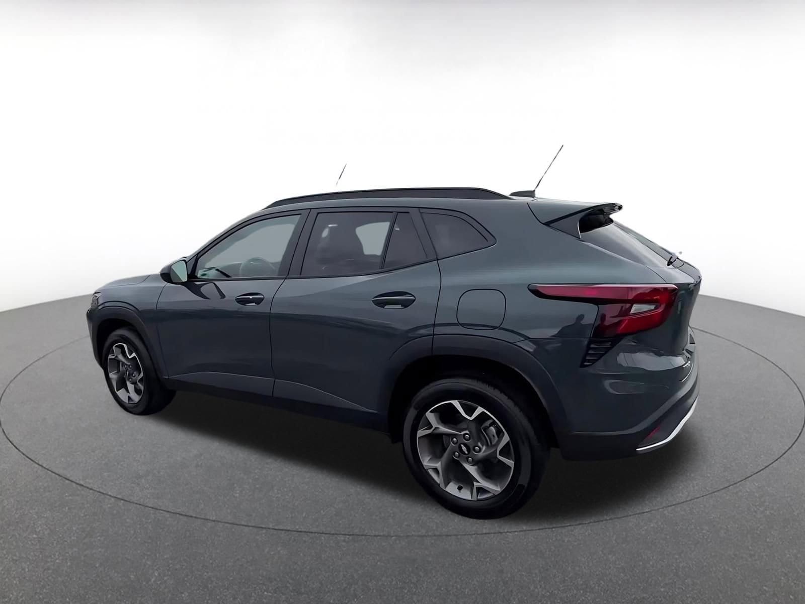 Thumbnail: 2025 Chevrolet Trax - 10