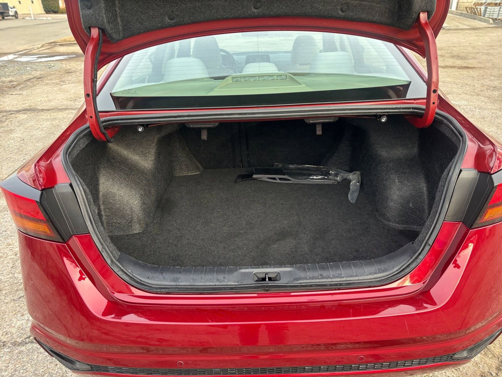 Thumbnail: 2025 Nissan Altima - 32