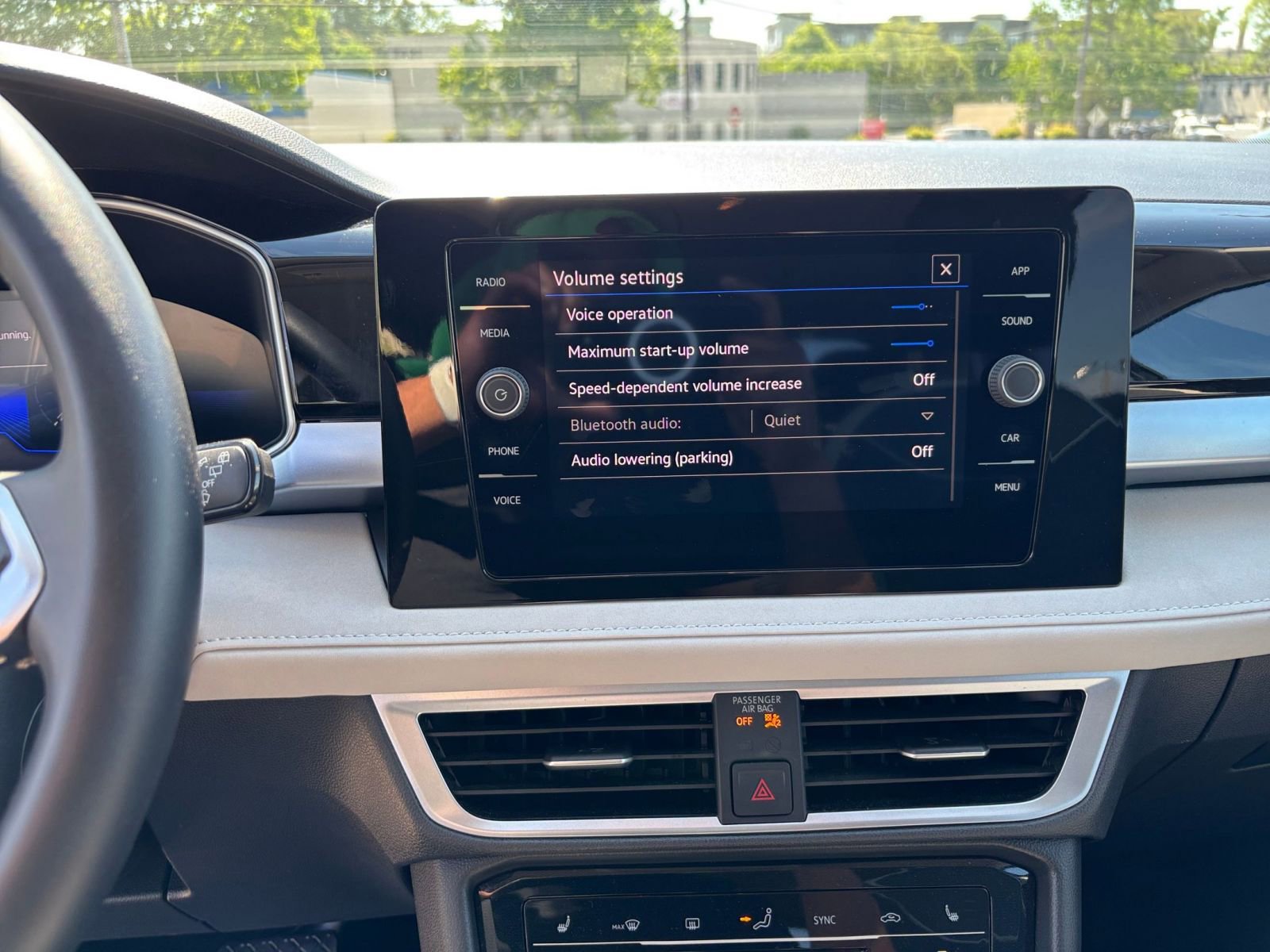 Thumbnail: 2025 Volkswagen Taos - 20