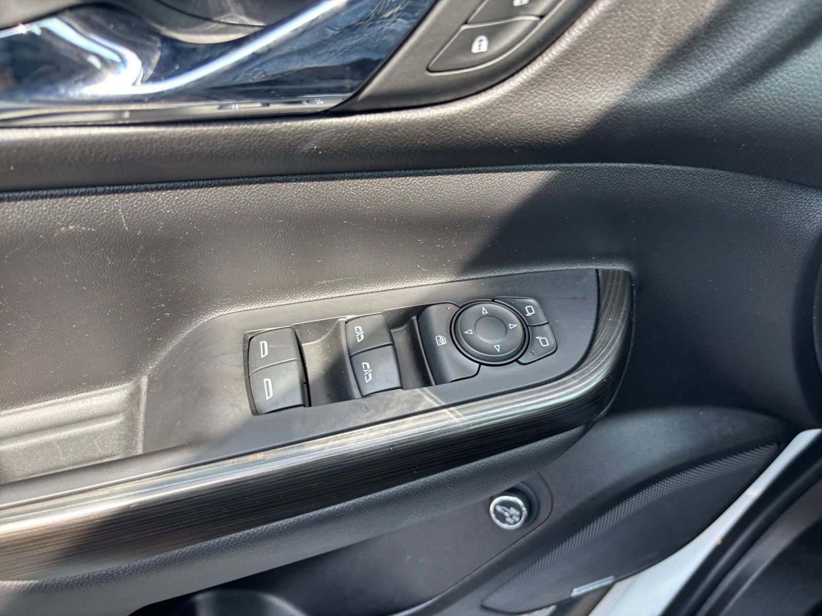 Thumbnail: 2023 GMC Acadia - 20