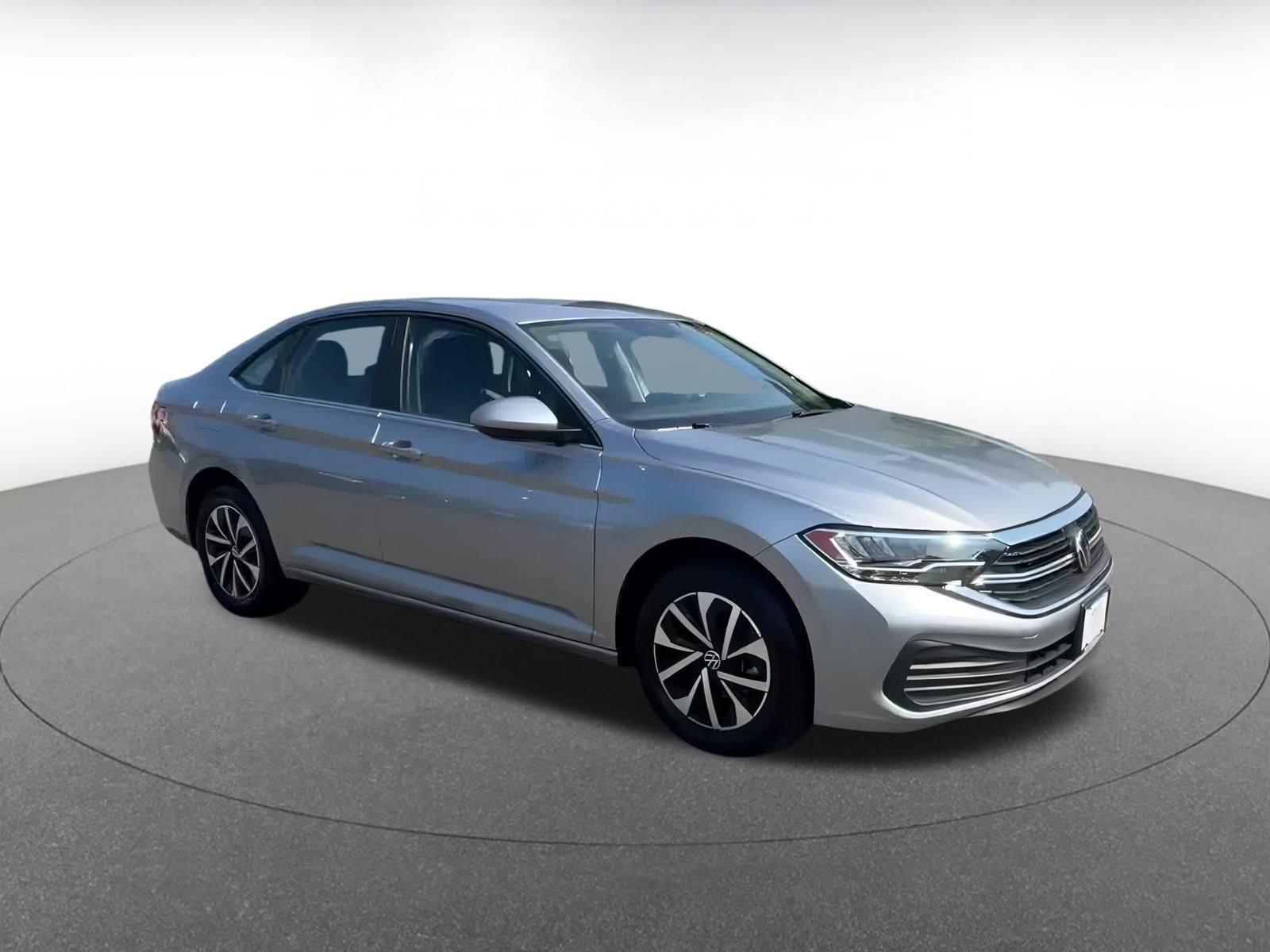 Thumbnail: 2024 Volkswagen Jetta - 2