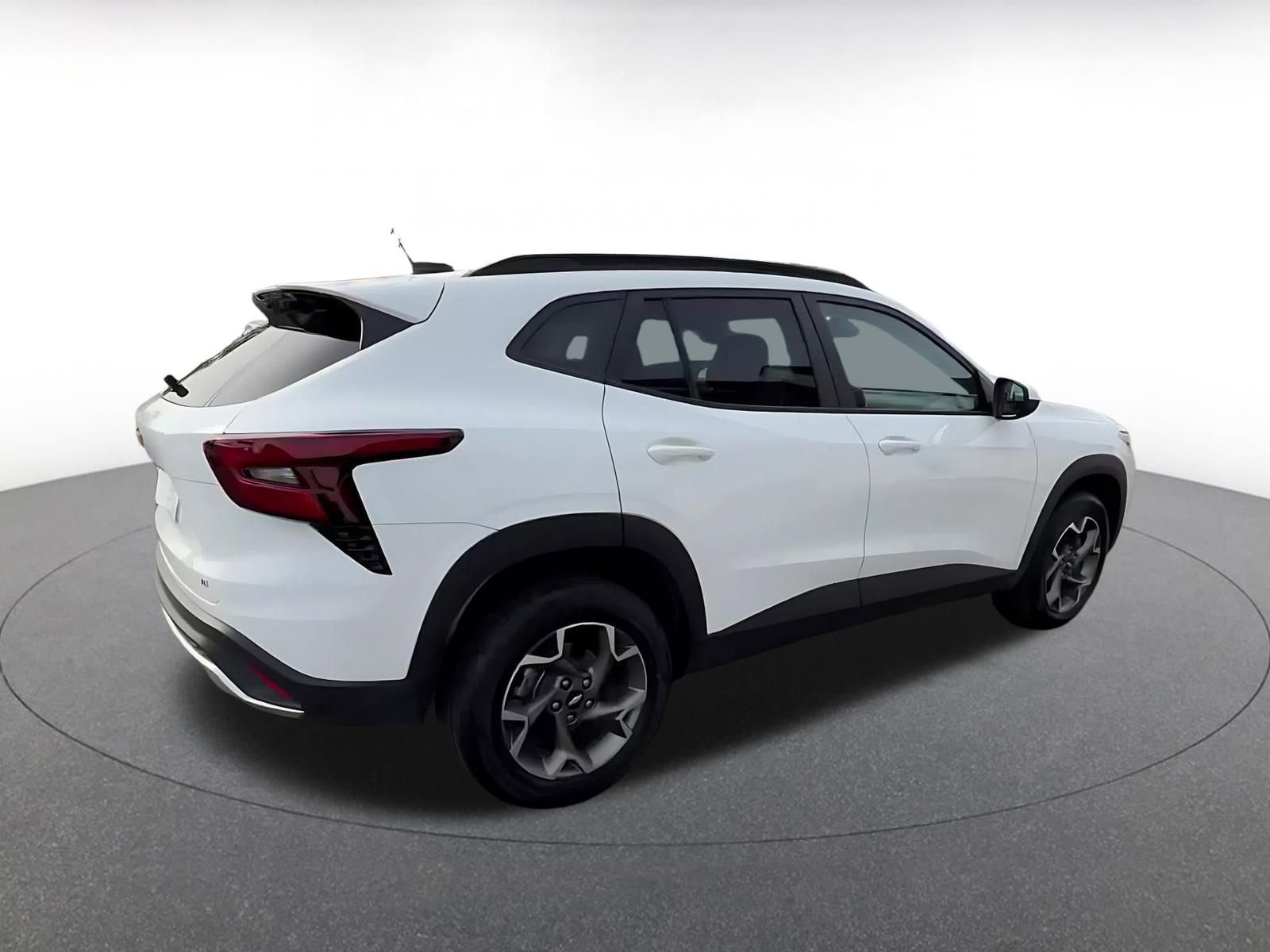 Thumbnail: 2025 Chevrolet Trax - 15