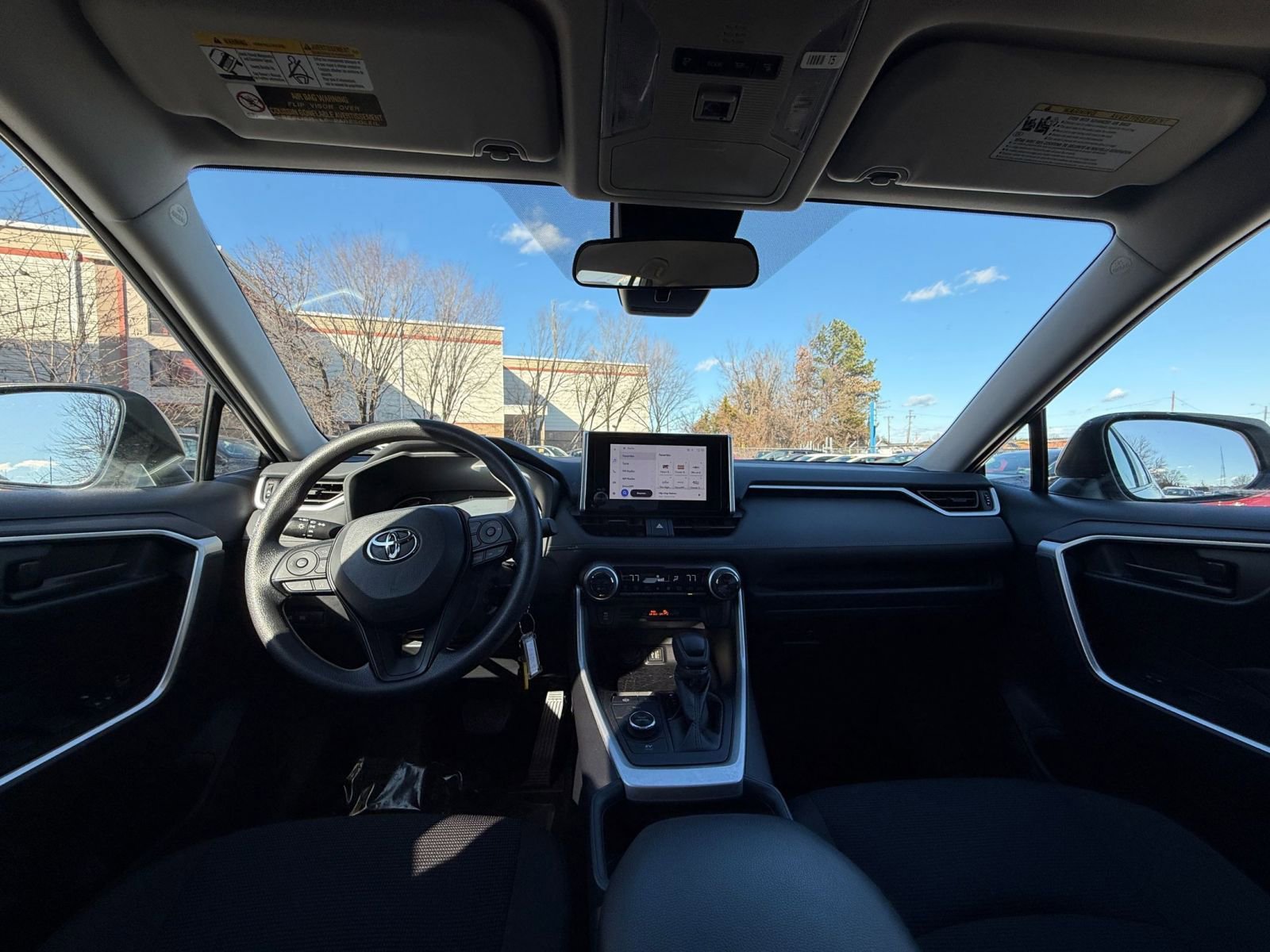 Thumbnail: 2025 Toyota RAV4 - 32