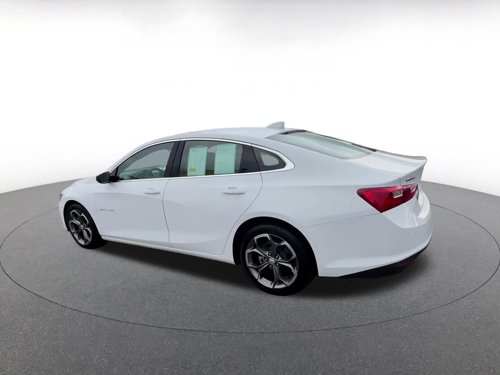 Thumbnail: 2024 Chevrolet Malibu - 10