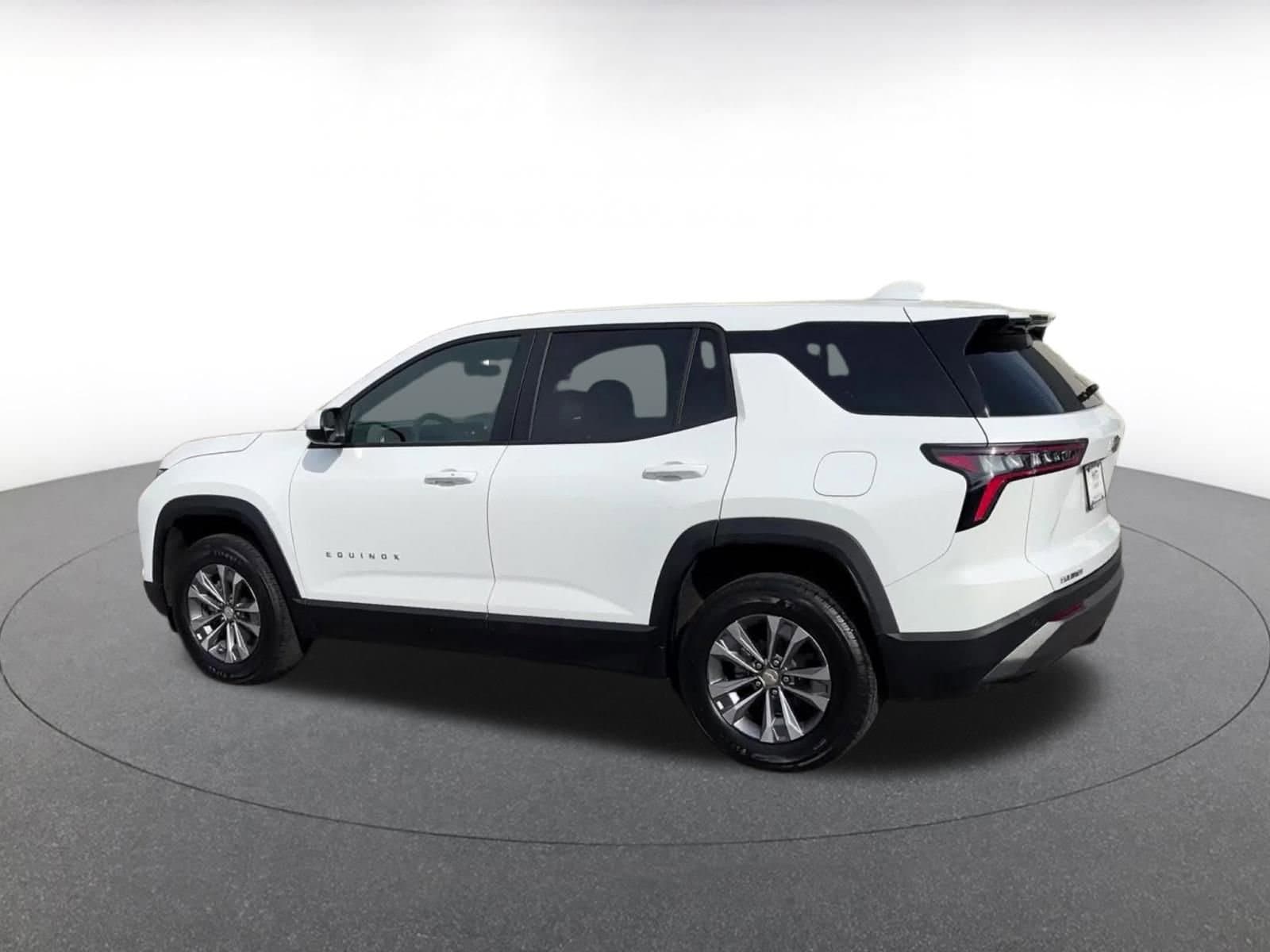 Thumbnail: 2025 Chevrolet Equinox - 10