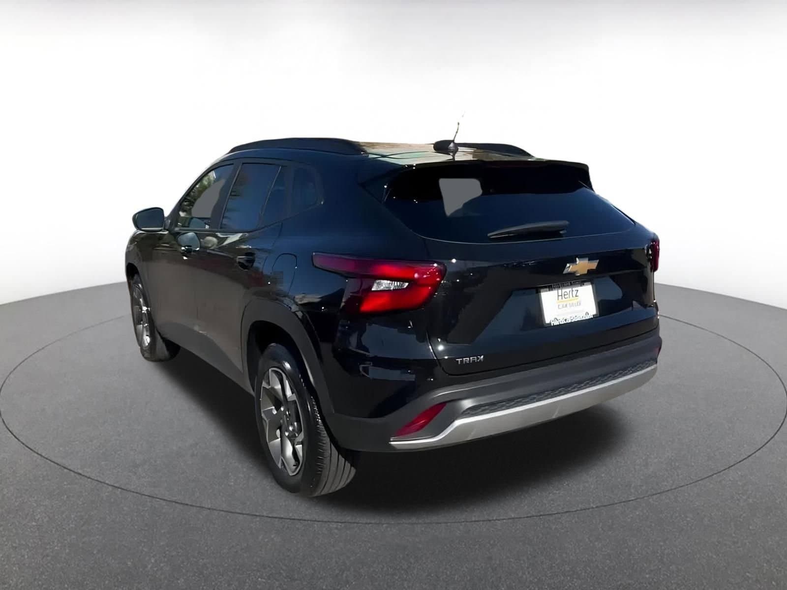 Thumbnail: 2025 Chevrolet Trax - 11