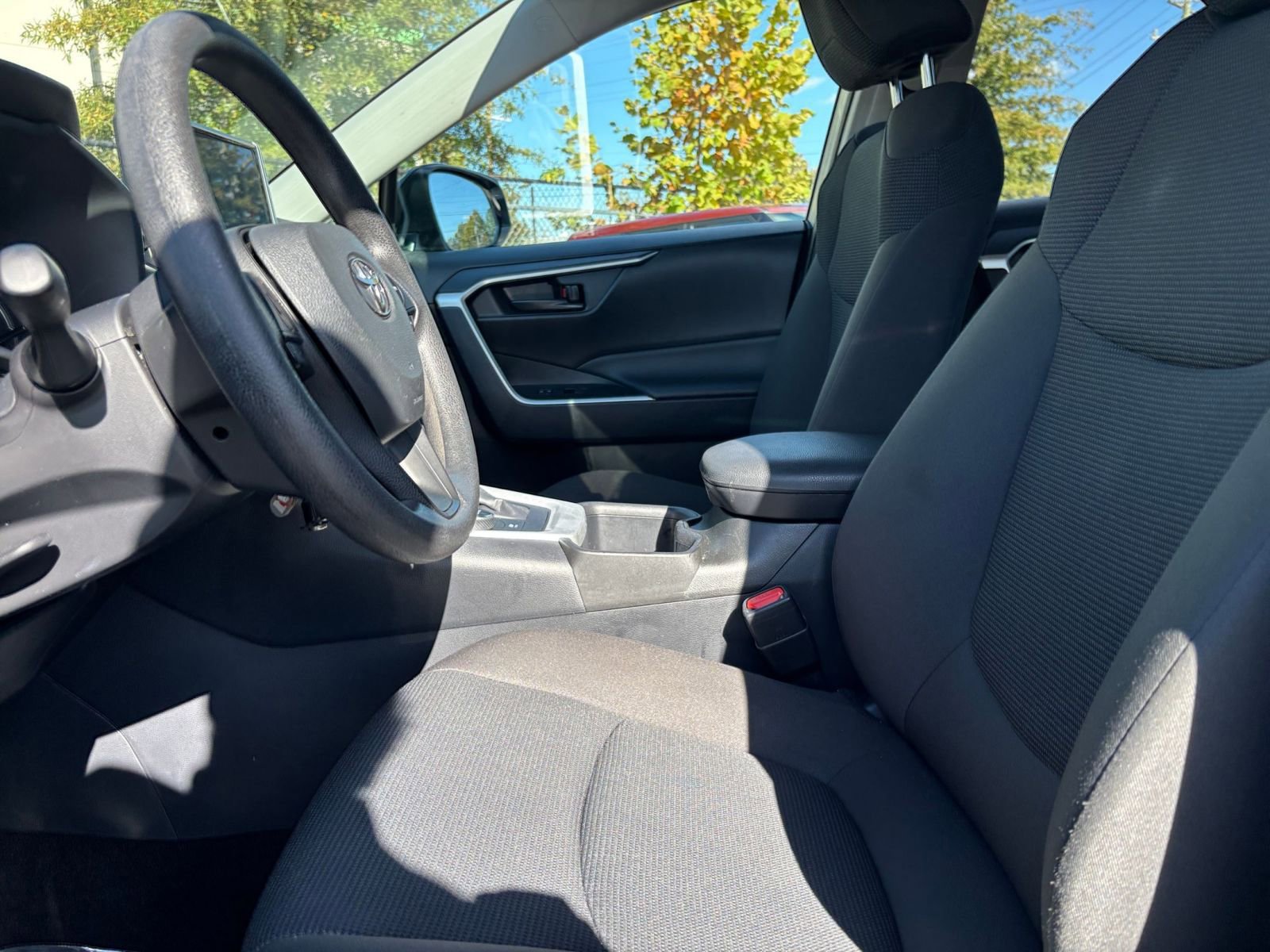 Thumbnail: 2025 Toyota RAV4 - 25