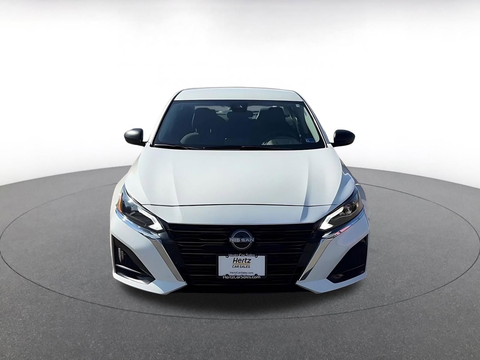 Thumbnail: 2025 Nissan Altima - 4