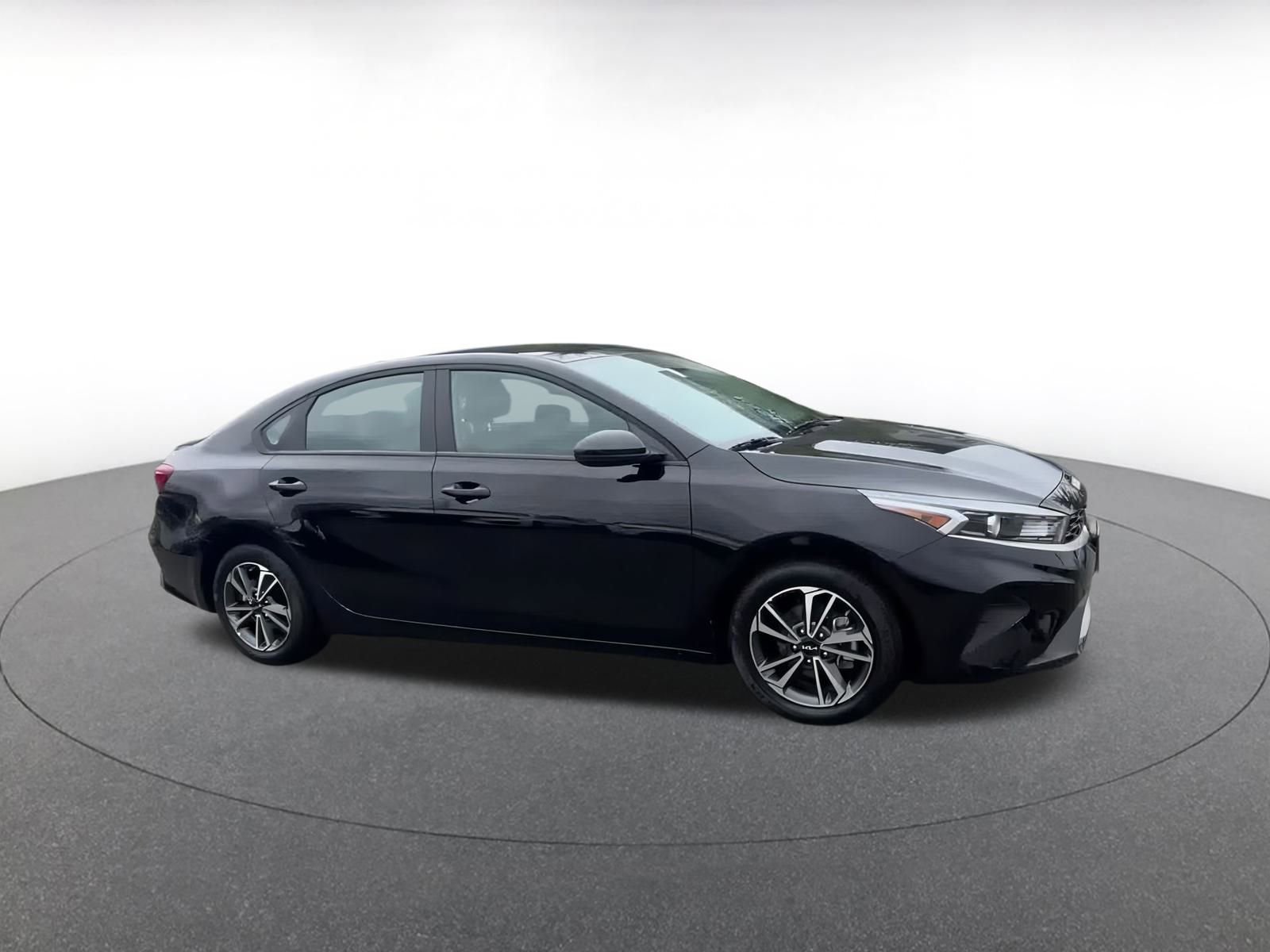 Thumbnail: 2024 Kia Forte - 2