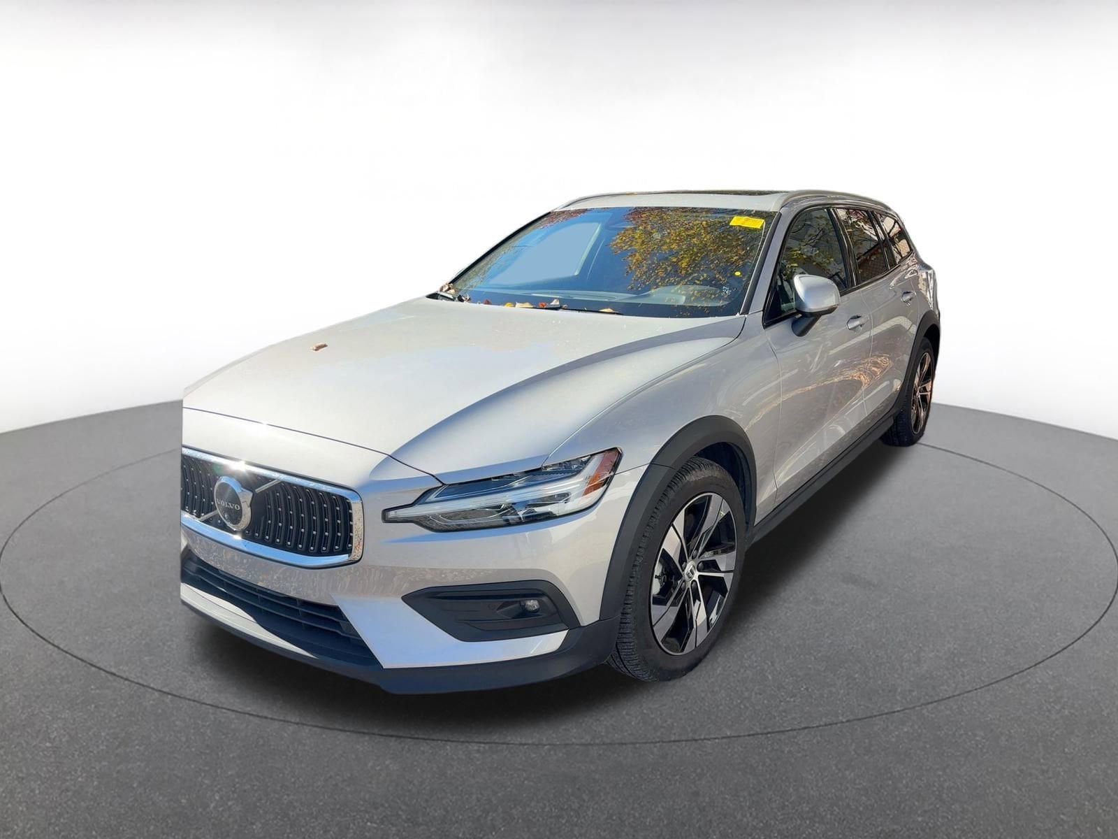 Thumbnail: 2025 Volvo S60 - 4
