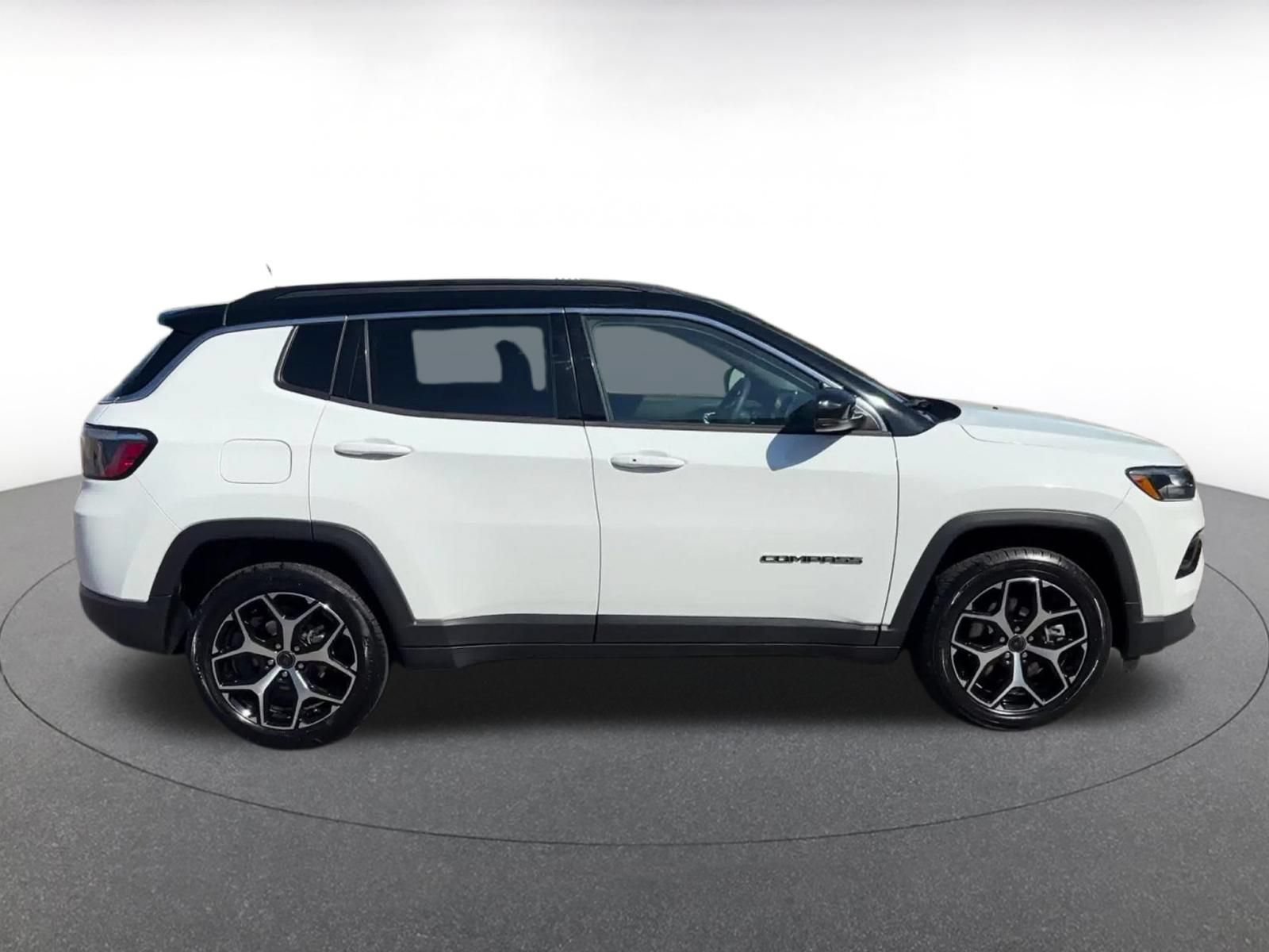 Thumbnail: 2025 Jeep Compass - 16