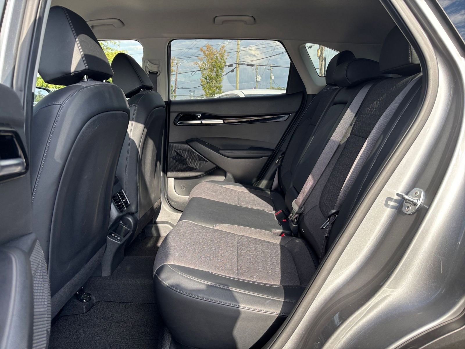 Thumbnail: 2025 Kia Seltos - 24