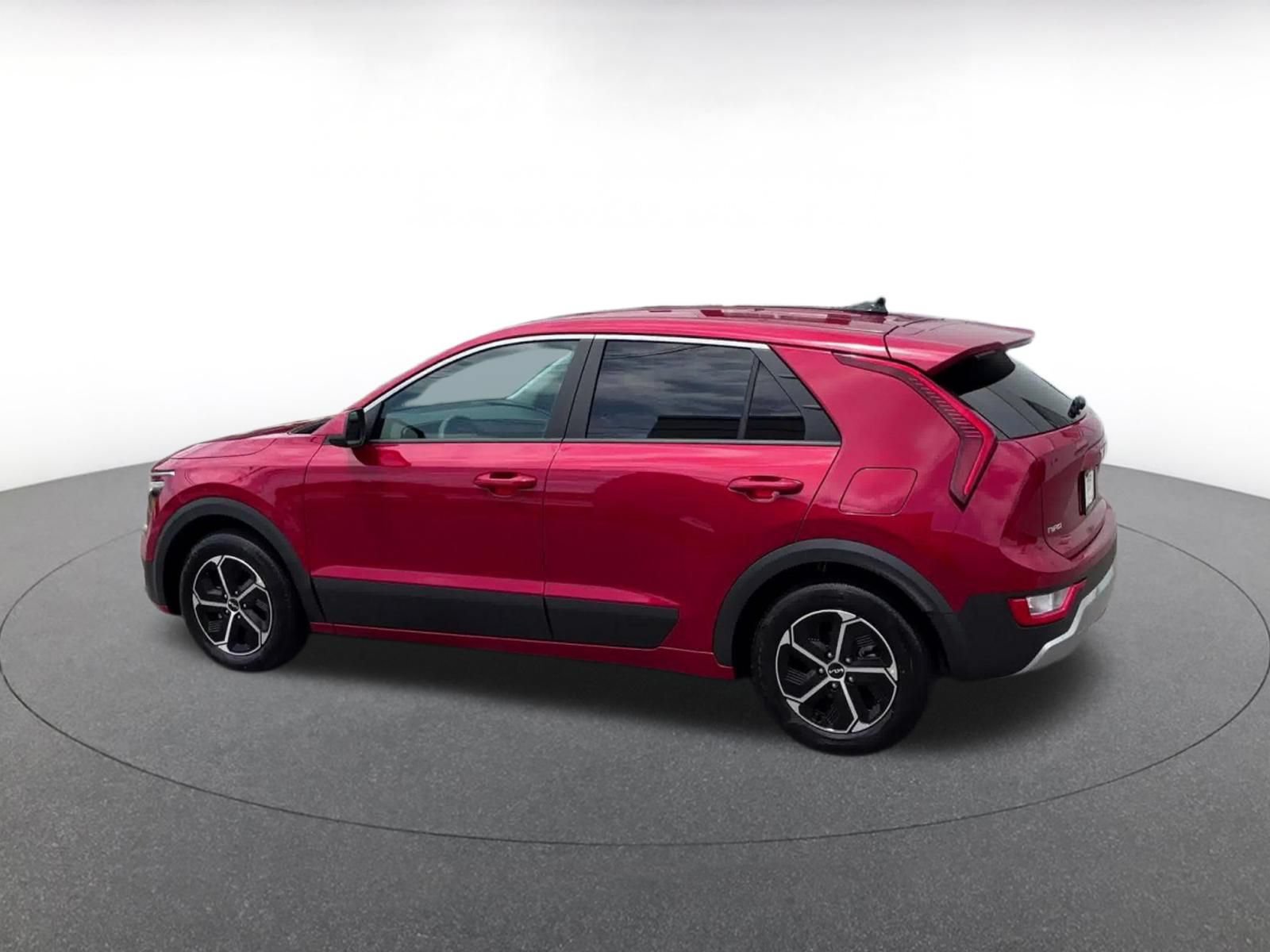 Thumbnail: 2026 Kia Niro - 11