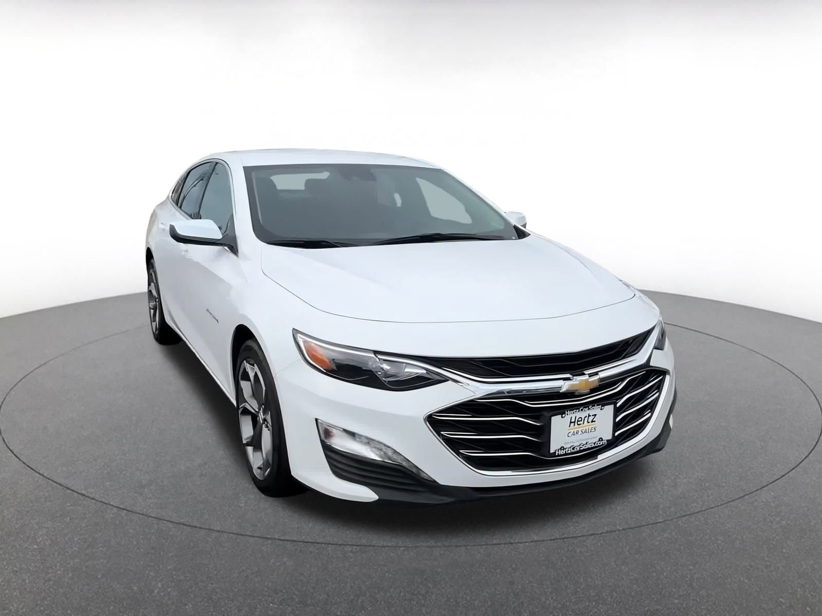 Thumbnail: 2024 Chevrolet Malibu - 3