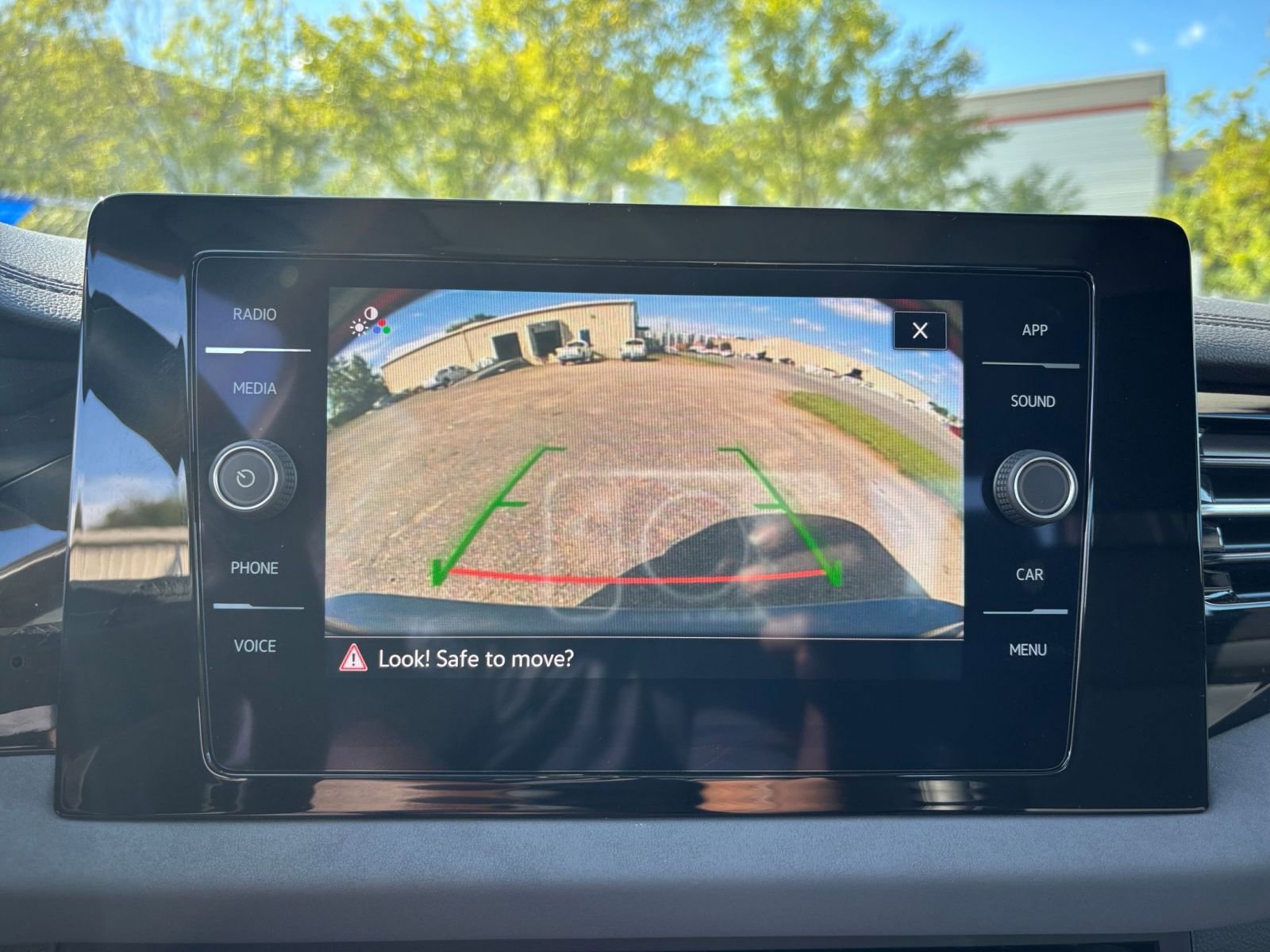 Thumbnail: 2025 Volkswagen Jetta - 17