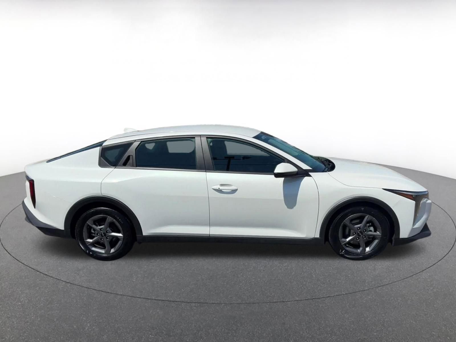 Thumbnail: 2025 Kia K4 - 16