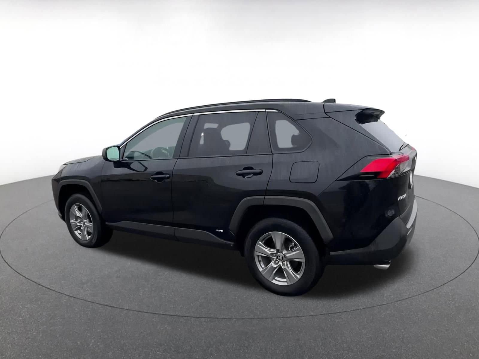 Thumbnail: 2025 Toyota RAV4 - 10