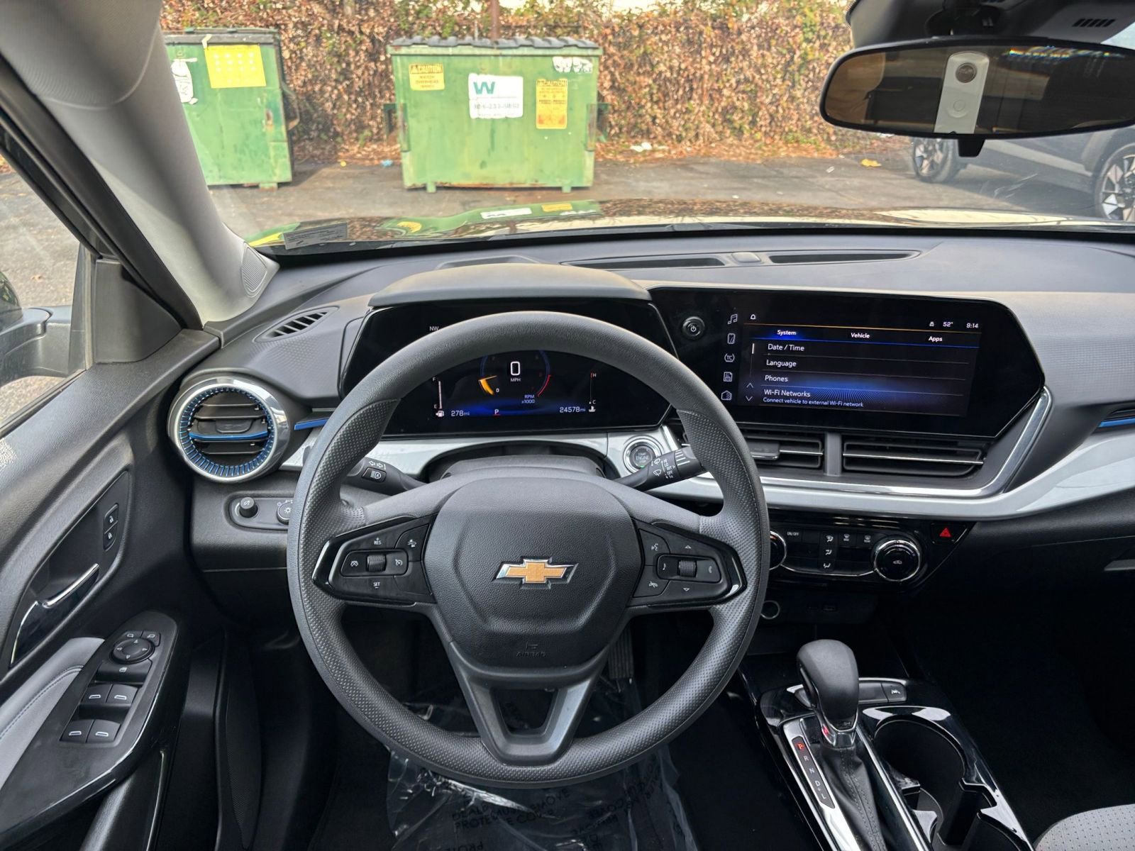 Thumbnail: 2025 Chevrolet Trax - 32