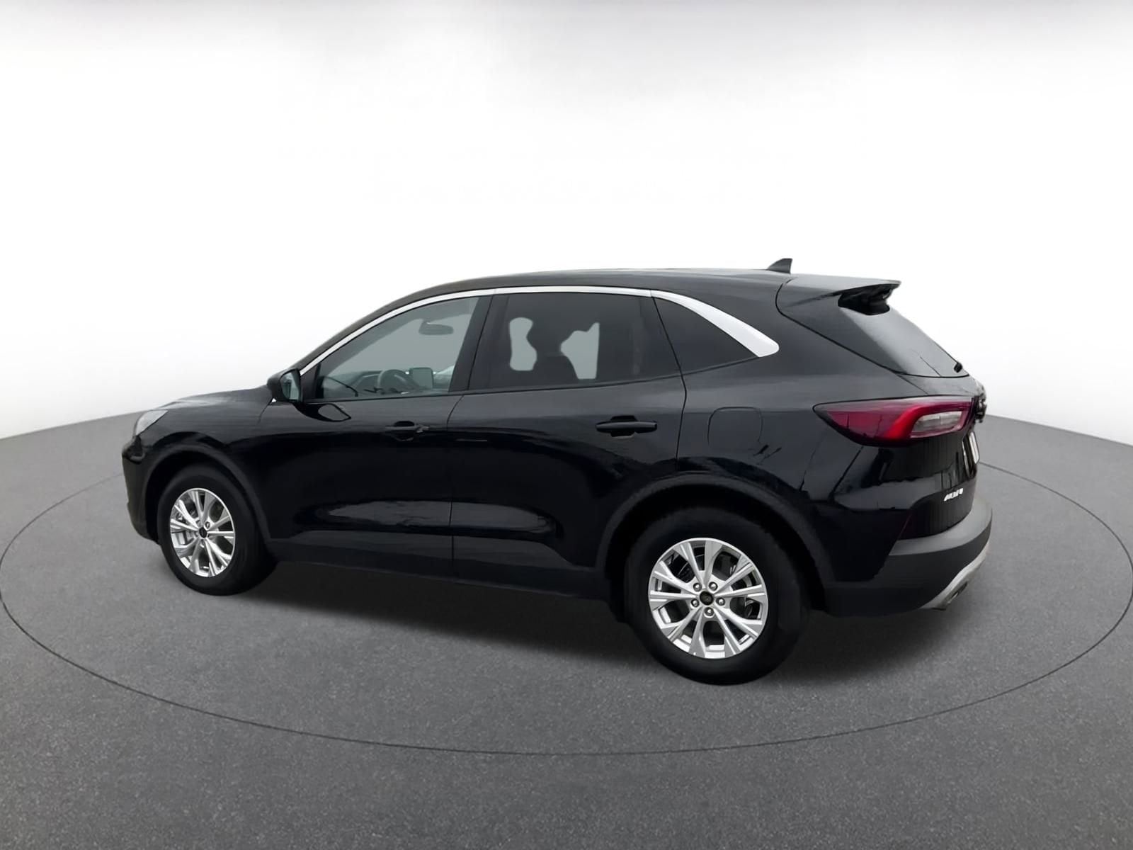 Thumbnail: 2024 Ford Escape - 4