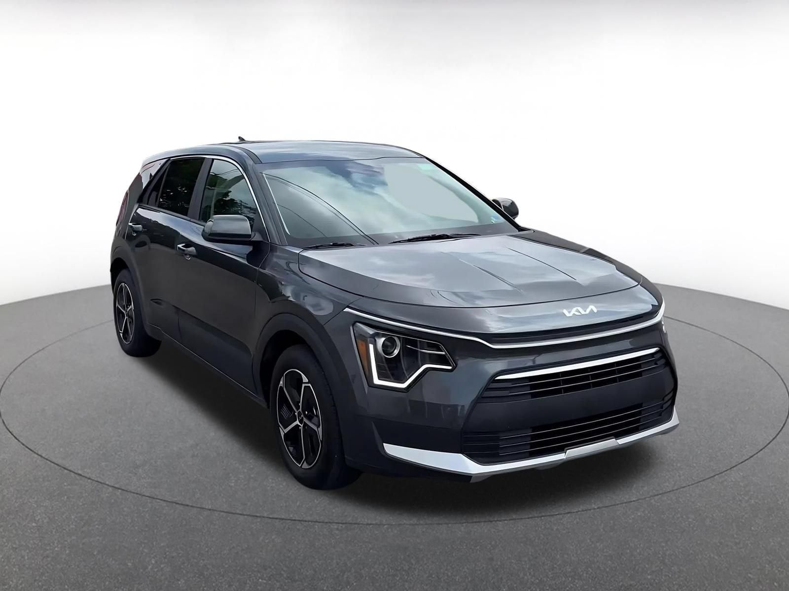 Thumbnail: 2026 Kia Niro - 3
