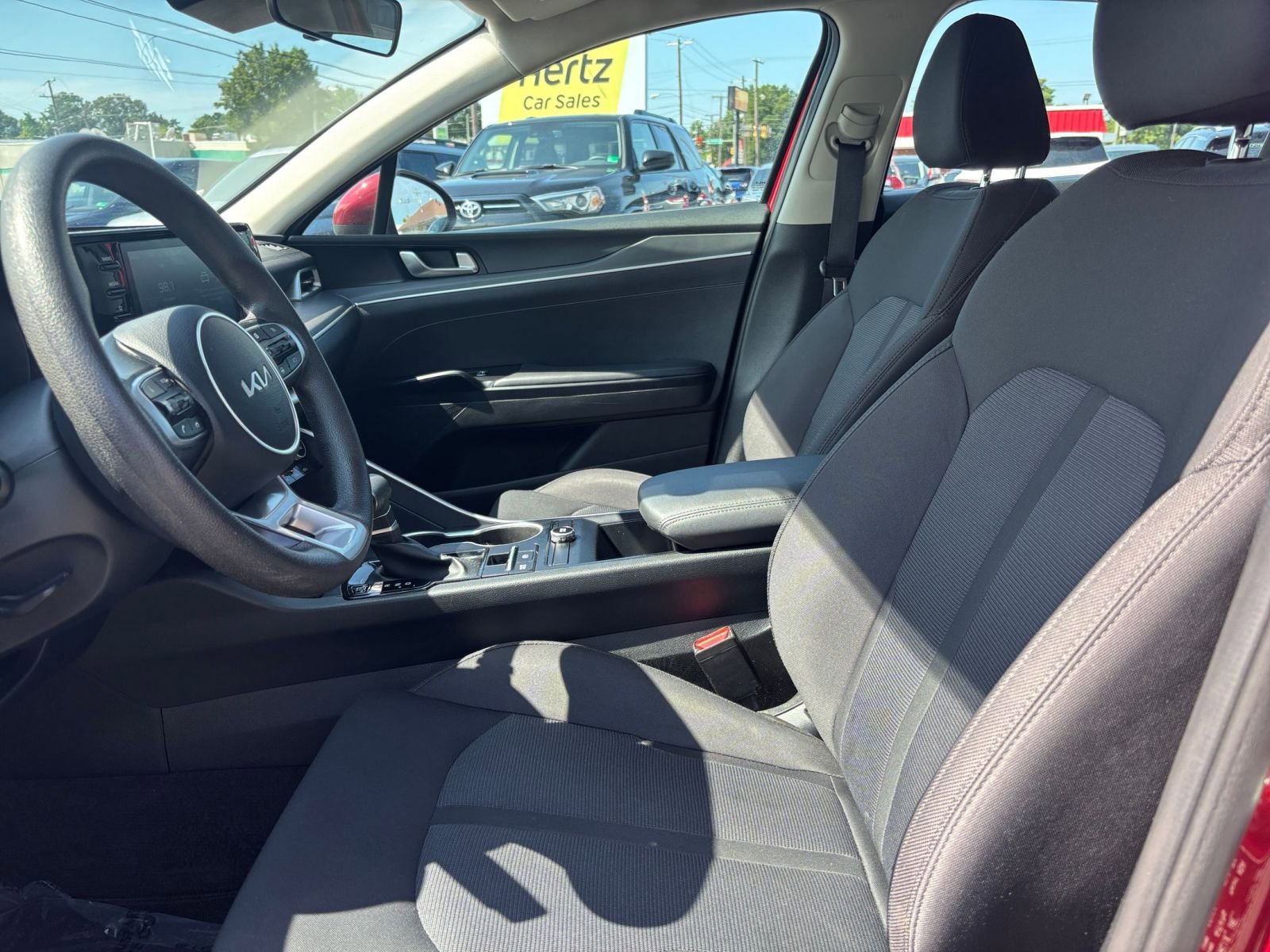 Thumbnail: 2023 Kia K5 - 25