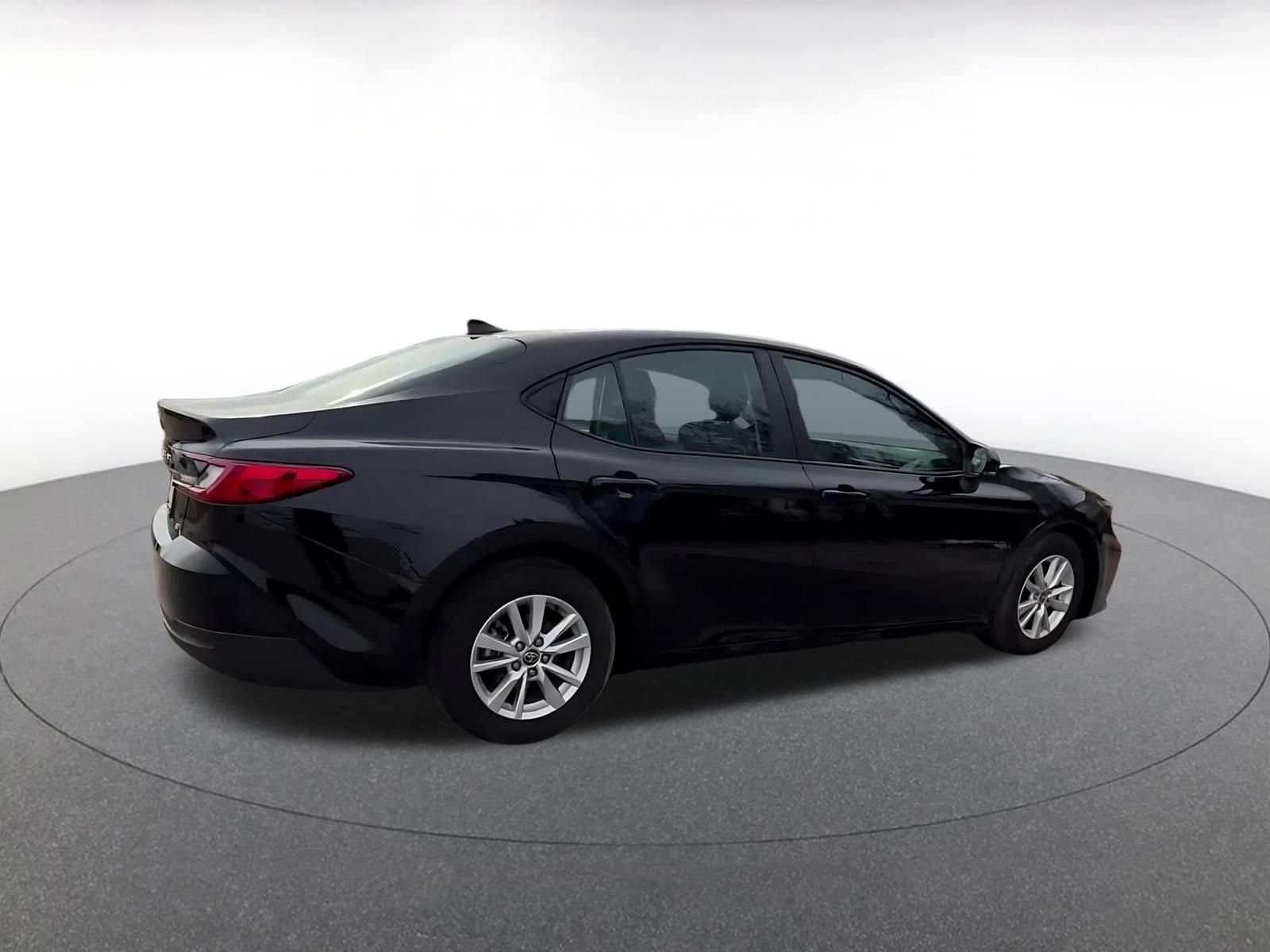Thumbnail: 2025 Toyota Camry - 13