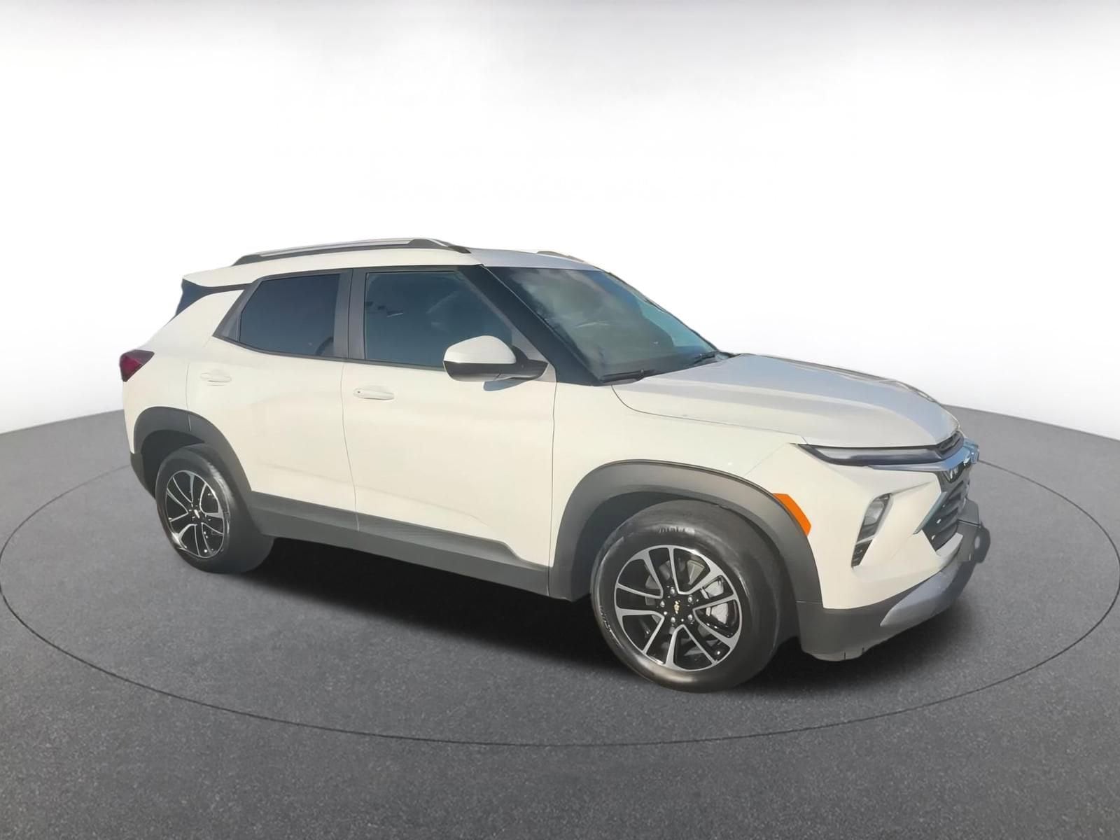 Thumbnail: 2025 Chevrolet TrailBlazer - 2