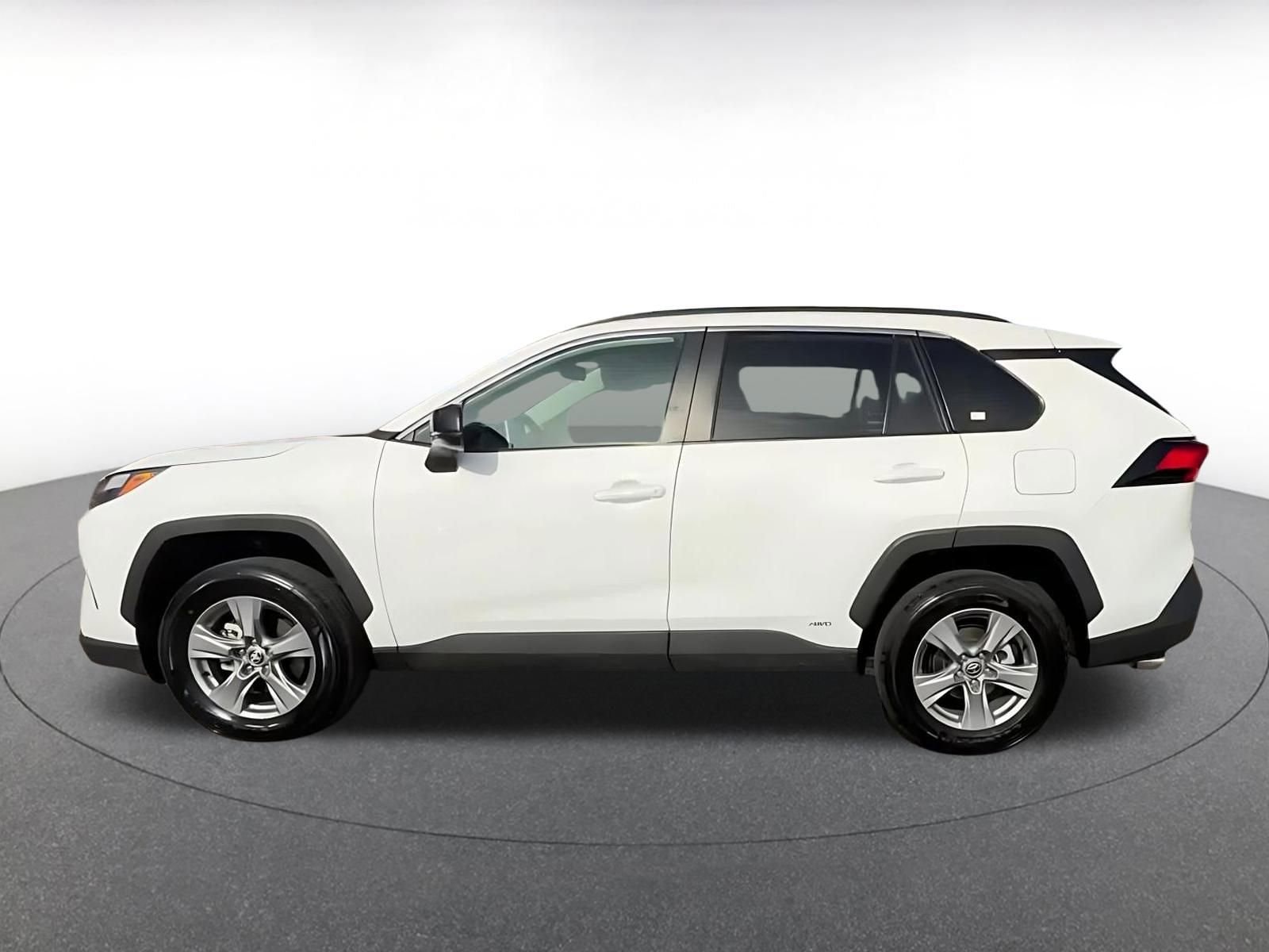 Thumbnail: 2025 Toyota RAV4 - 9