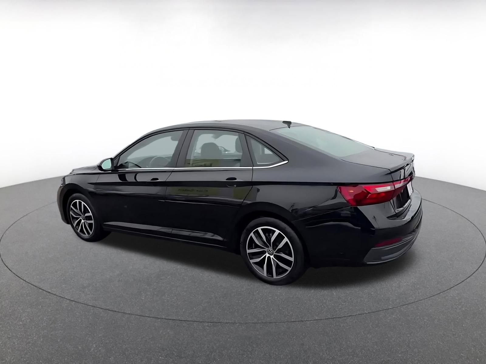 Thumbnail: 2025 Volkswagen Jetta - 10