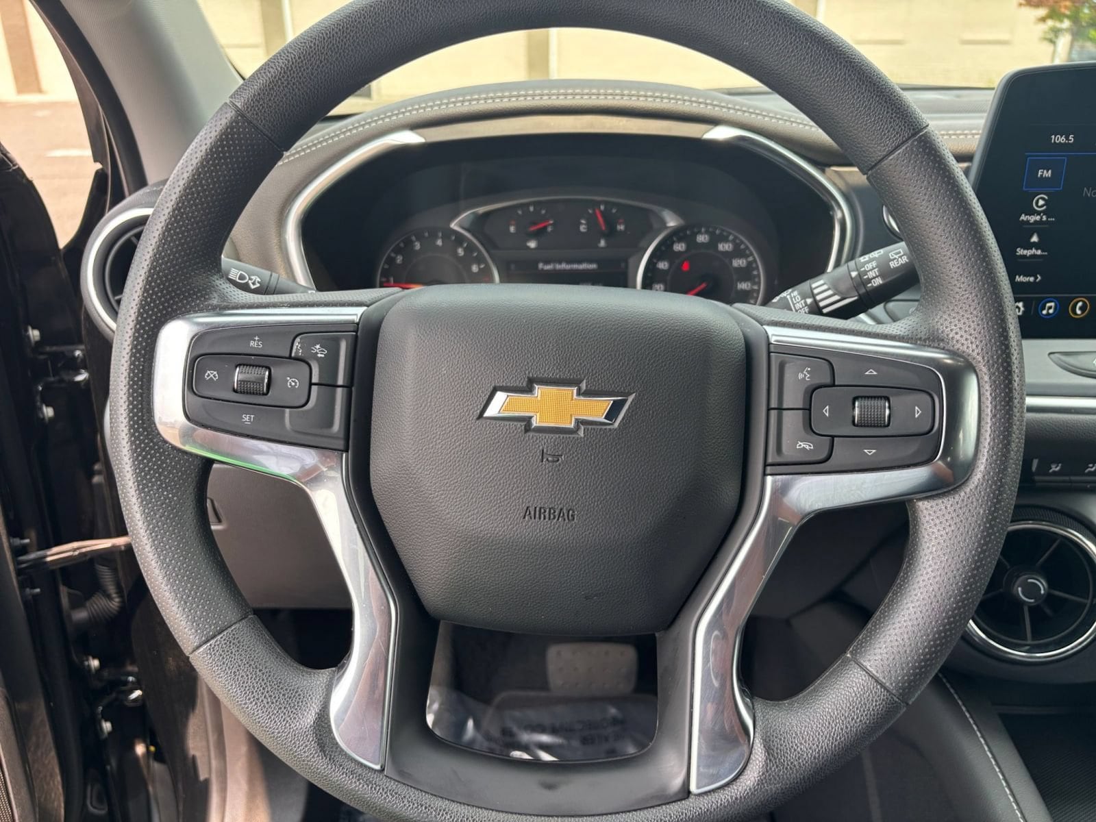 Thumbnail: 2025 Chevrolet Blazer - 30