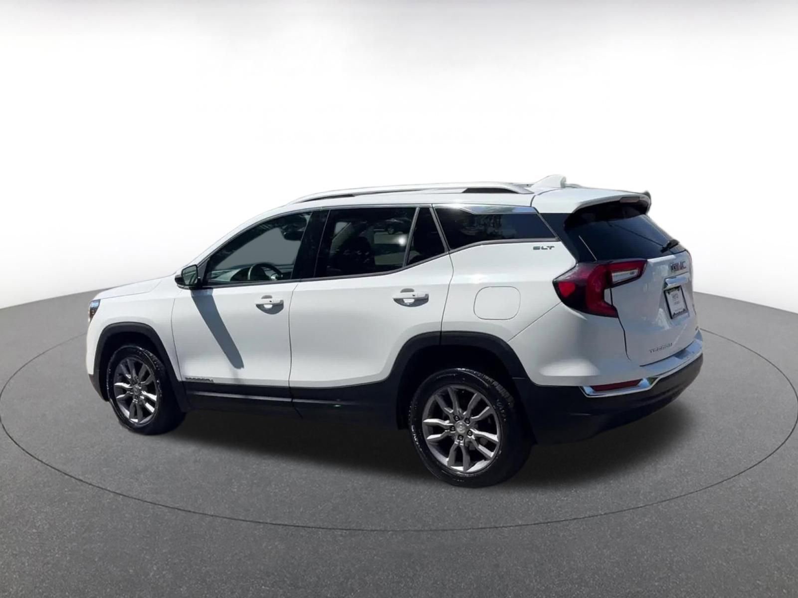 Thumbnail: 2024 GMC Terrain - 10