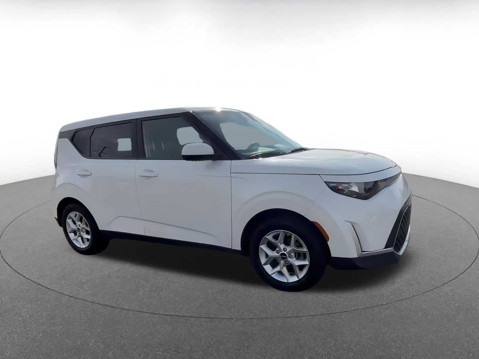 Thumbnail: 2023 Kia Soul - 2